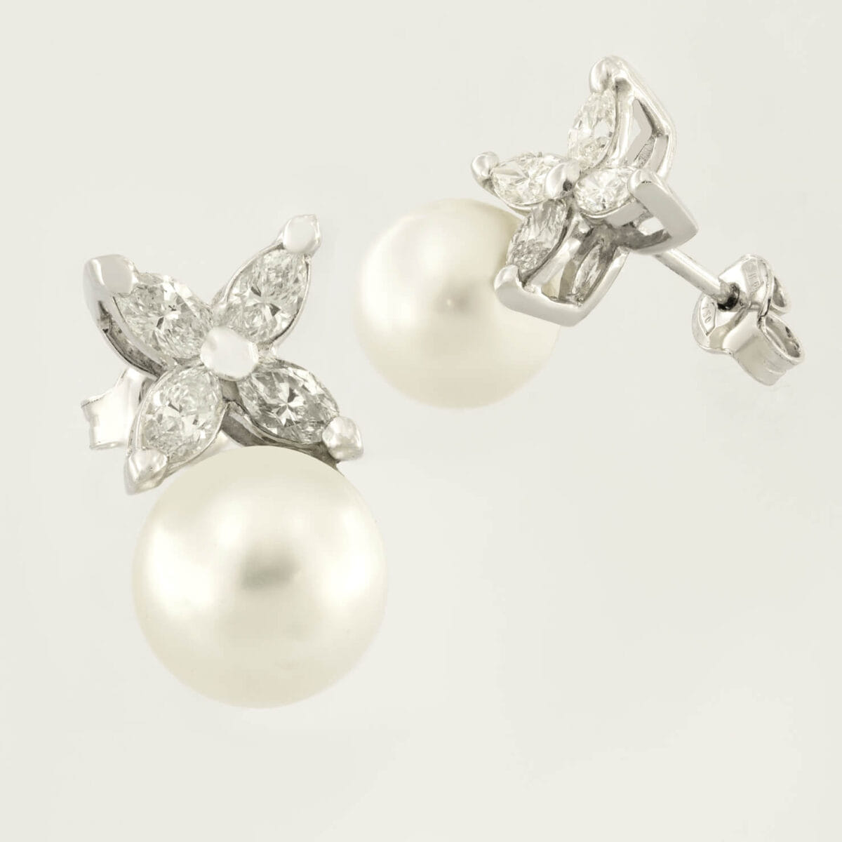Orecchini con diamanti 1,20ct e perle 10mm l'una
