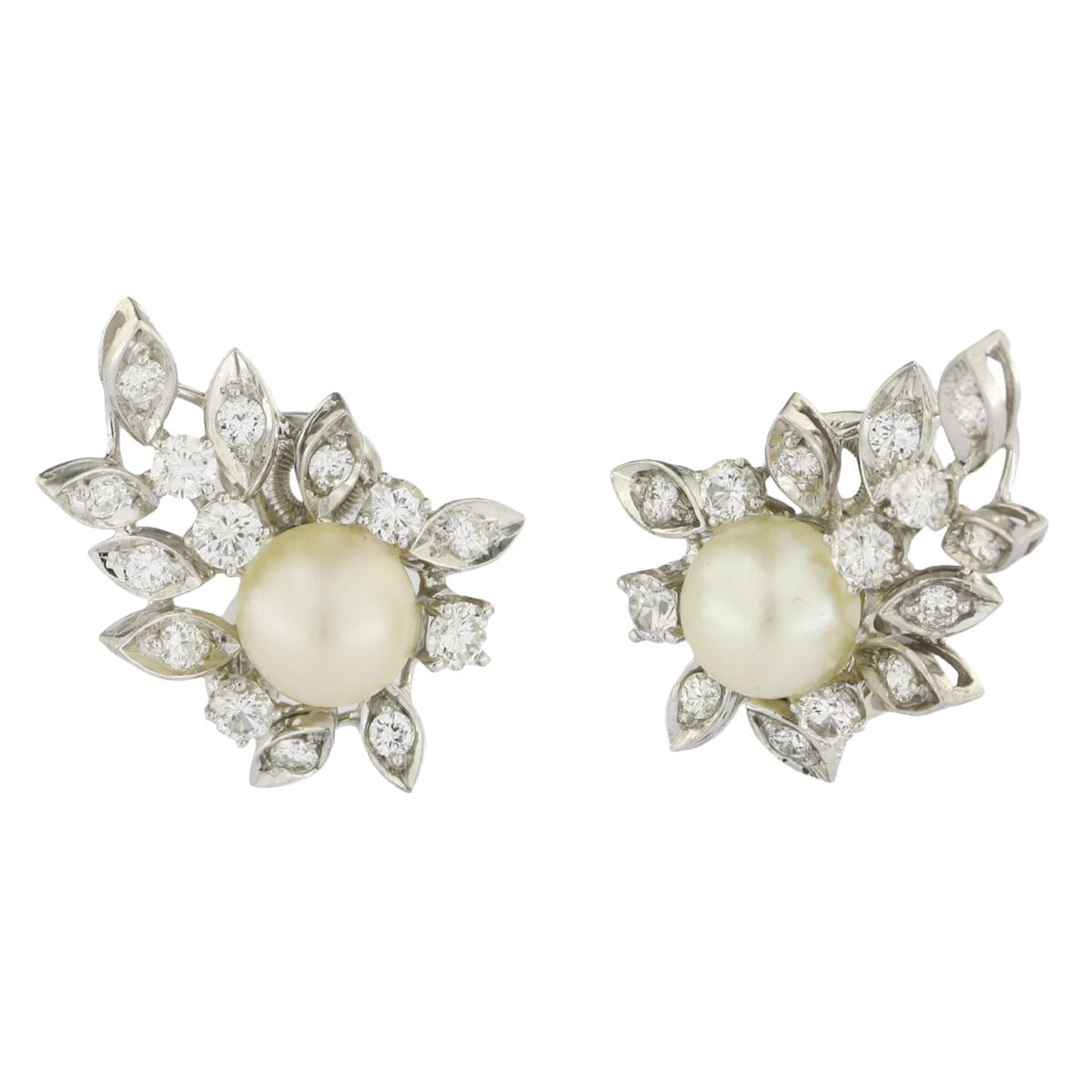 Orecchini d’oro bianco 18kt con diamanti  taglio rotondo brillante 1,28ct e perle