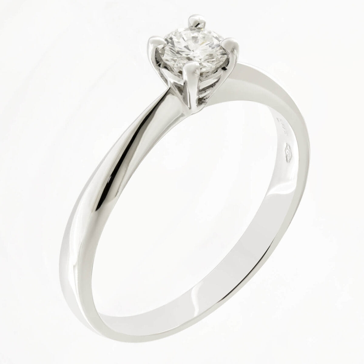 Anello solitario in oro e diamante 0,32ct
