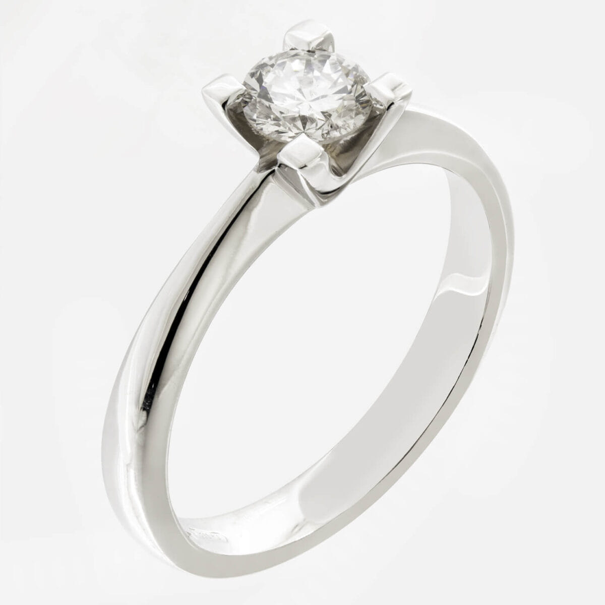 Anello solitario in oro e diamante 0,46ct