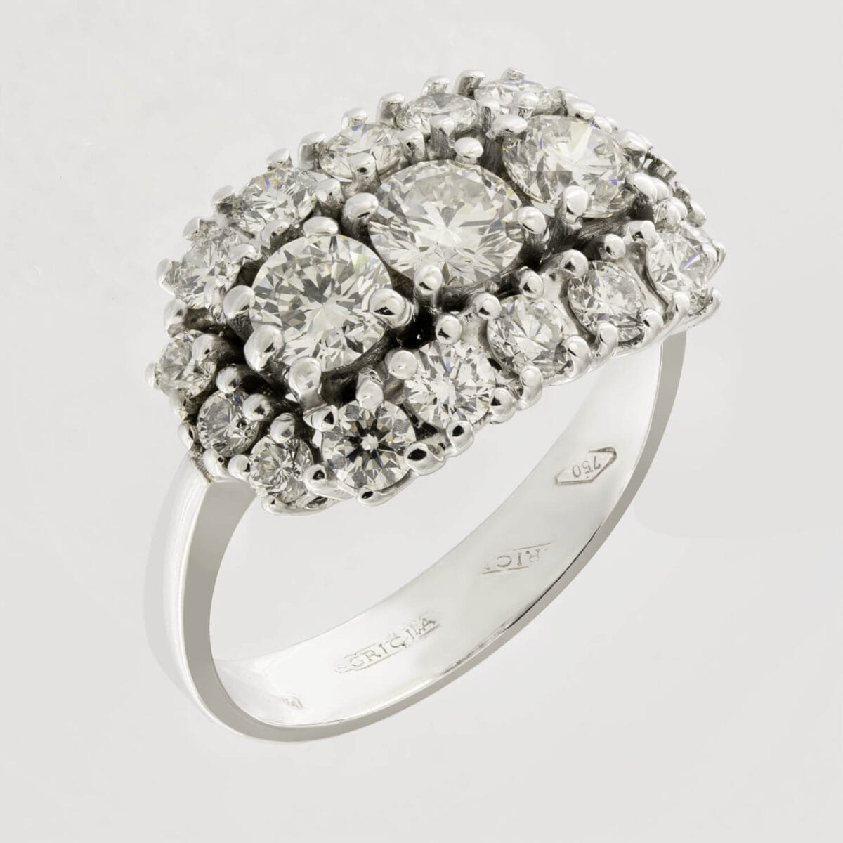 Anello in oro bianco con diamanti round 1,93ct tot