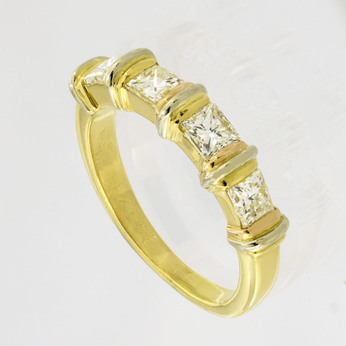 Anello Cartier oro giallo e diamanti princess 1ct tot