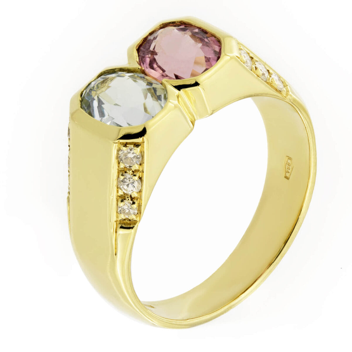 Anello in oro giallo con tormalina rosa 0,80ct, acquamarina 0,80ct e diamanti round 0,12ct tot