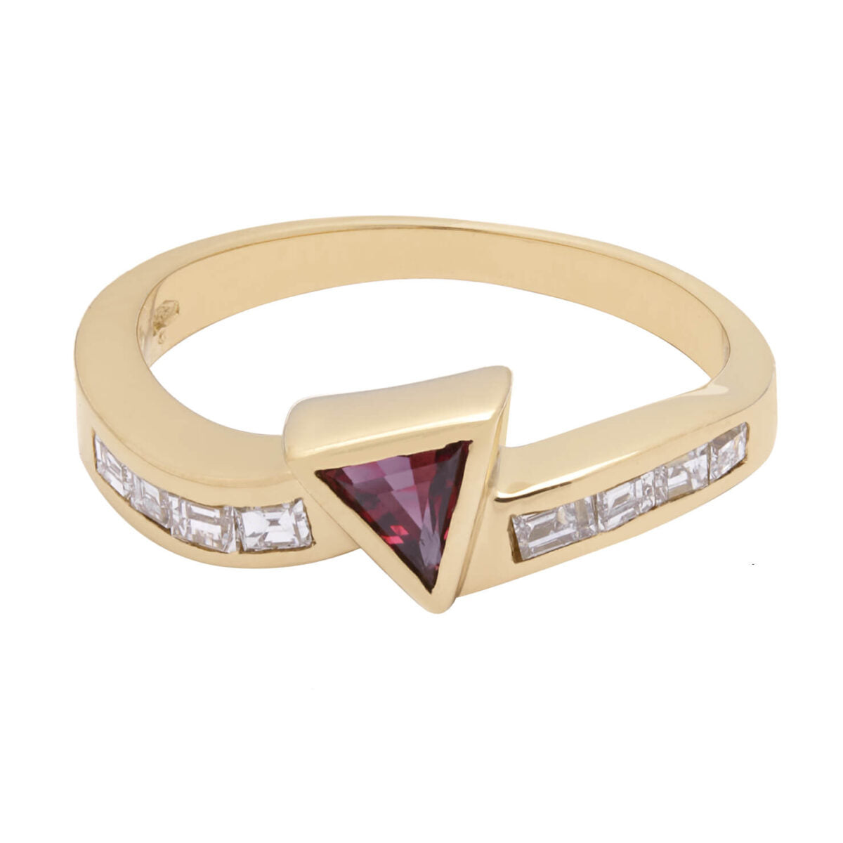 Anello in oro giallo con diamanti taglio baguette 0,32ct tot e rubino 0,50ct