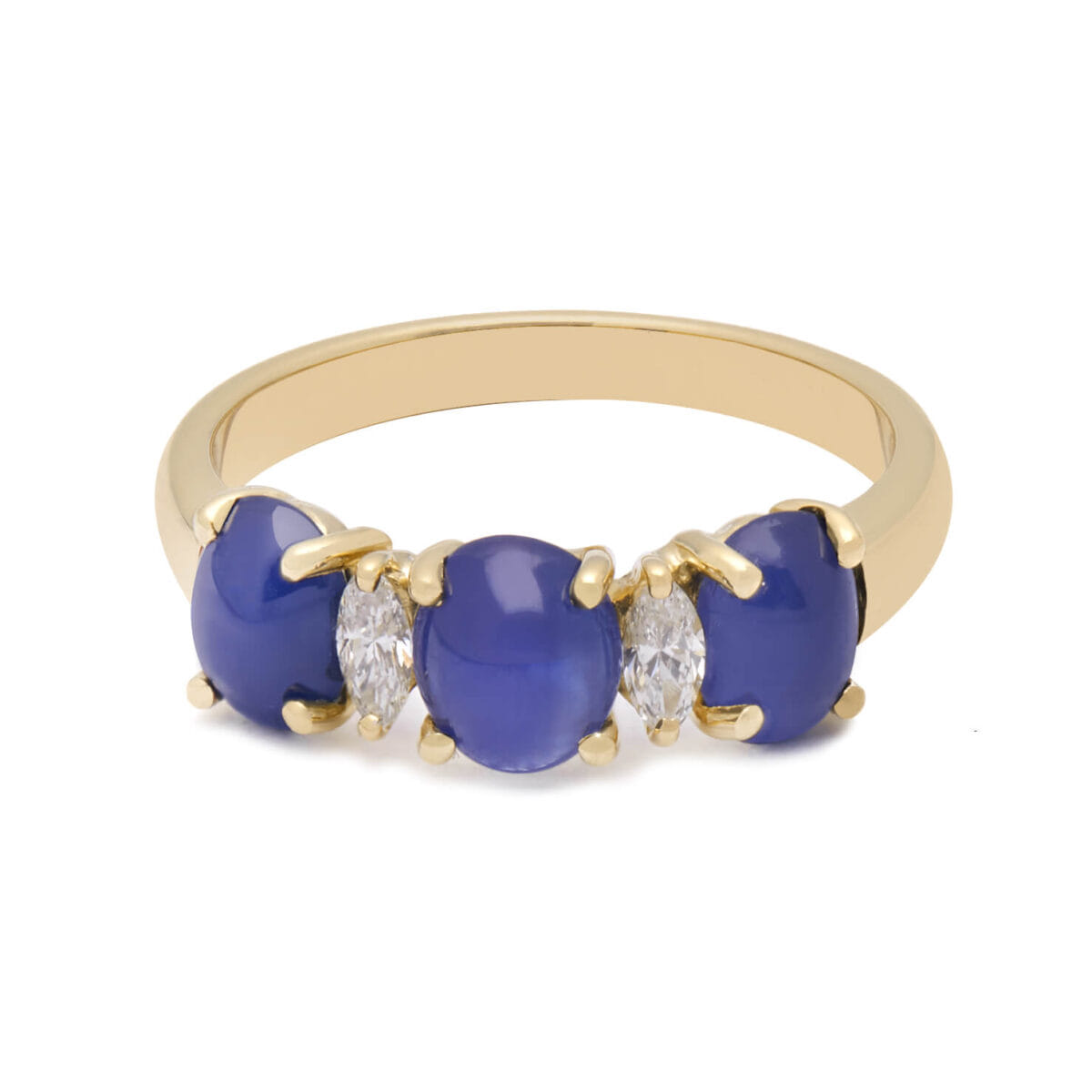 Anello in oro giallo con diamanti navette 0,20ct tot e zaffiri cabochon 3,45ct tot