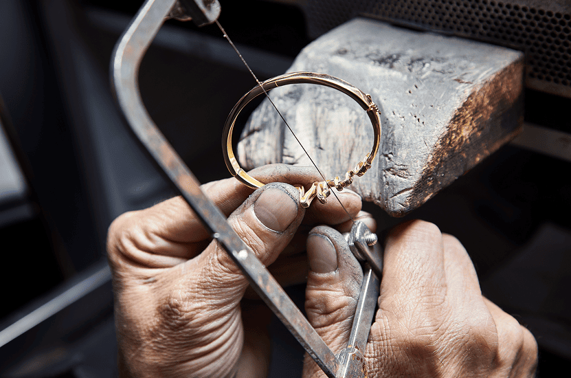 laboratorio orafo messa a misura