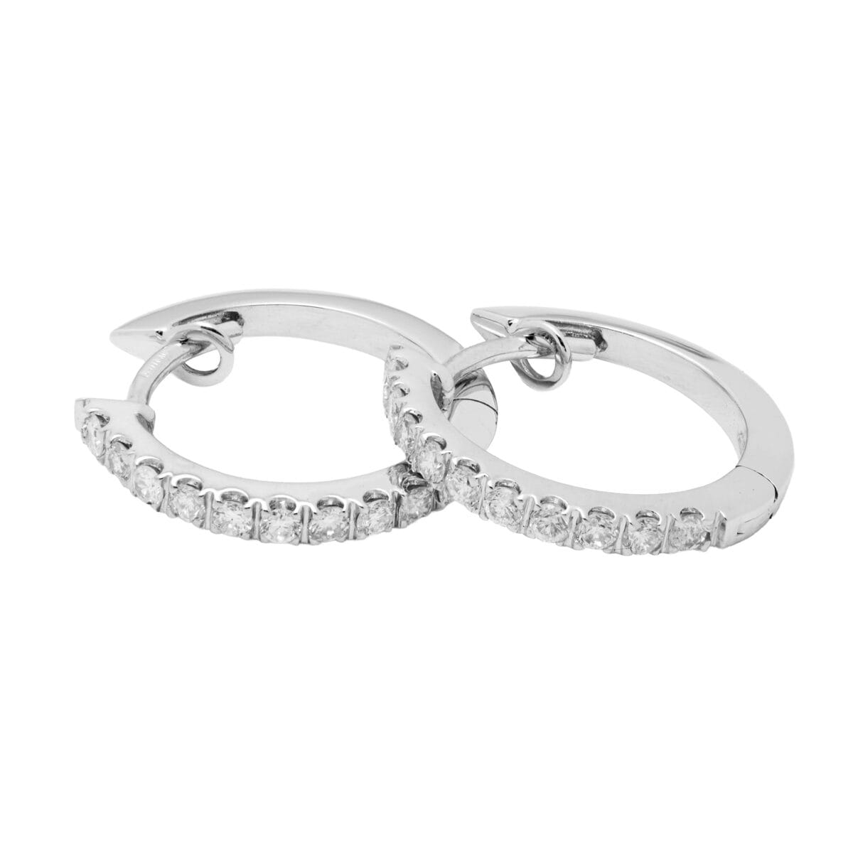 Orecchini a cerchietto con diamanti ct 0,35