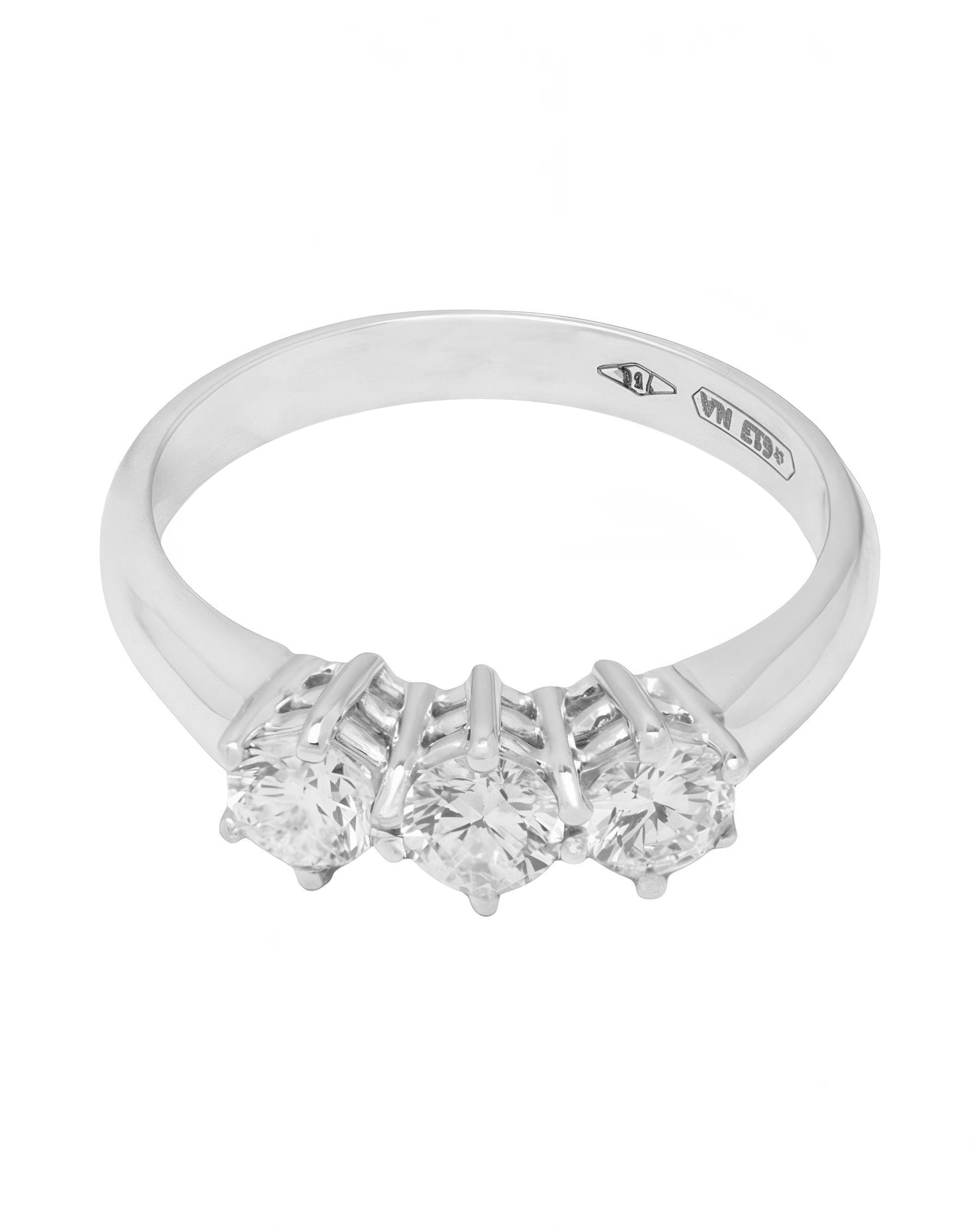 Anello trilogy in oro bianco con diamanti 0,90 ct-1