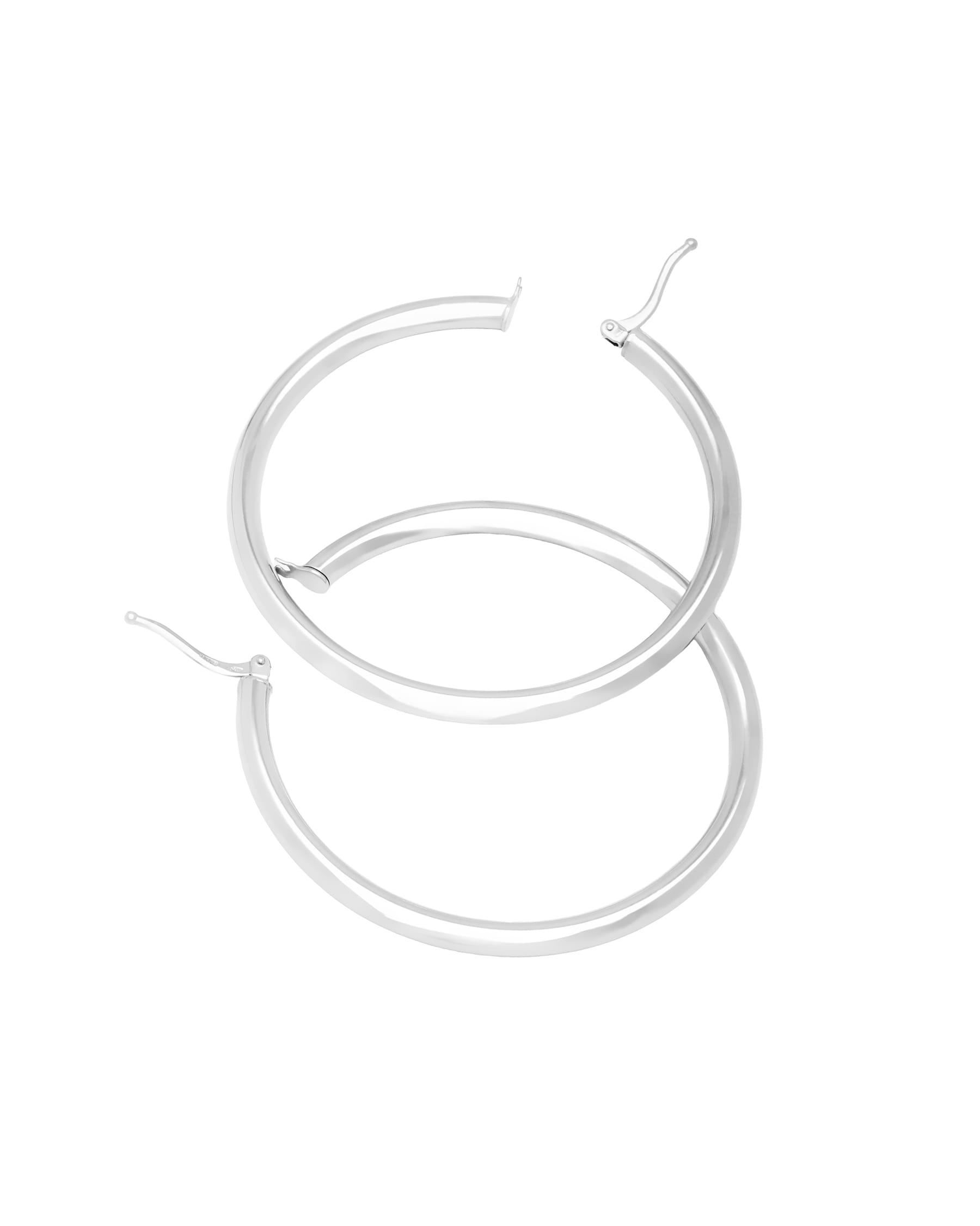 Orecchini A Cerchio In Oro Bianco Lucido 1,5 Mm – Diametro 25 Mm, Chiusura A Scatto – Peso 0,95 Gr, Modello 374XMU