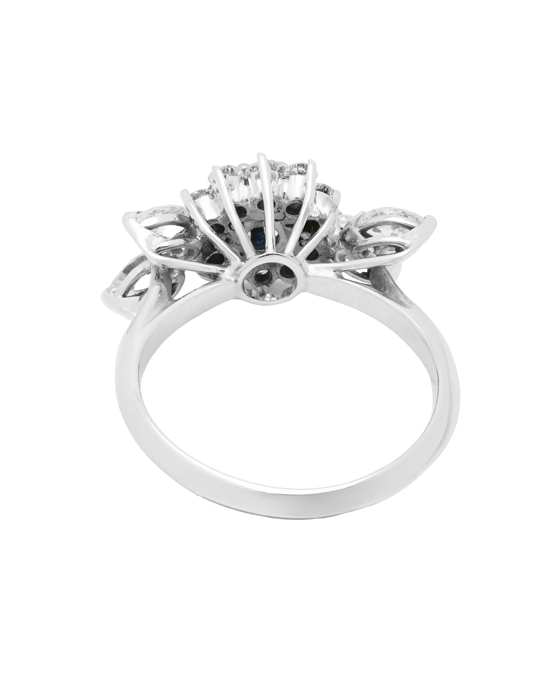 Anello con zaffiro centrale tondo e diamanti di contorno taglio marquise e round-3