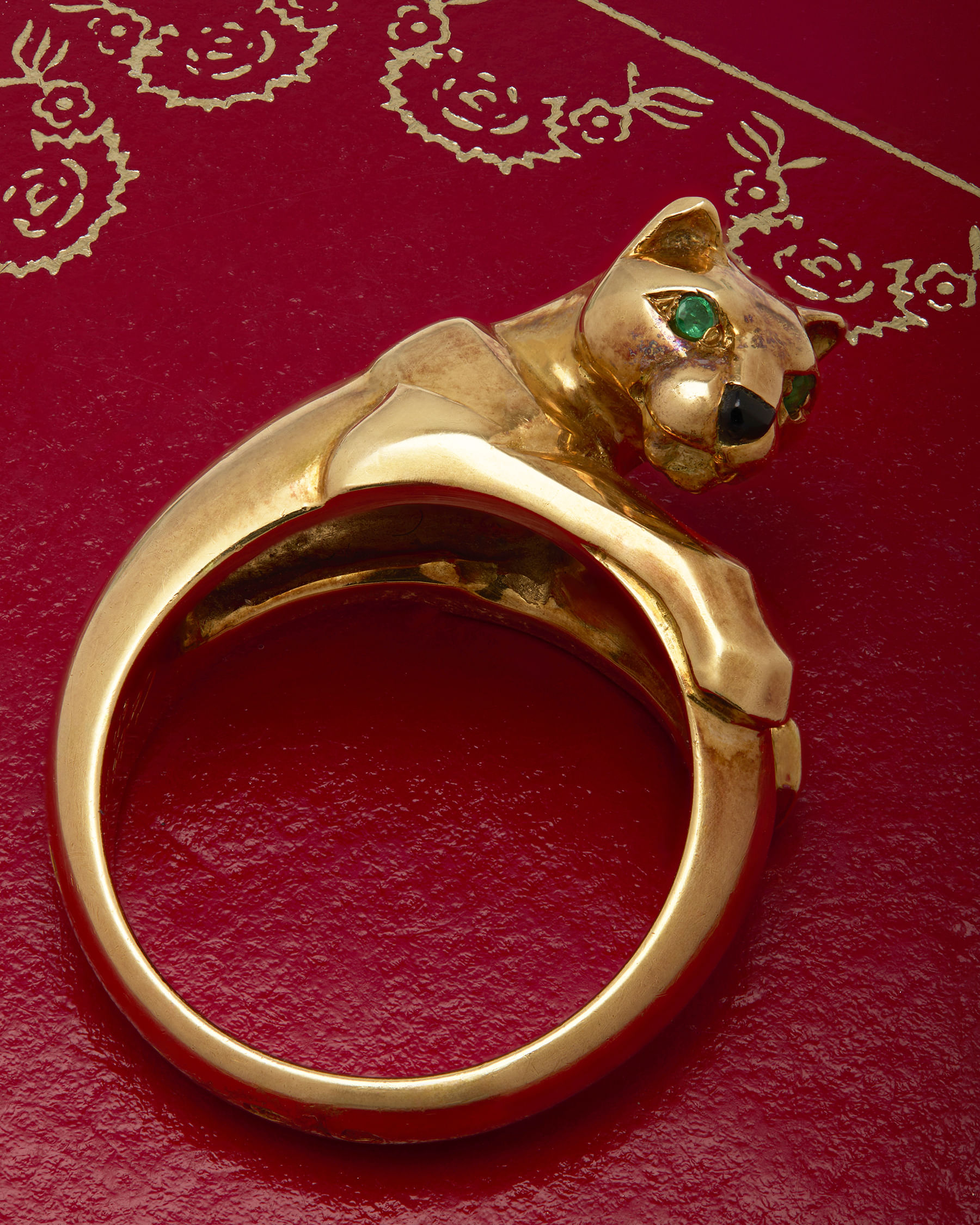 Anello cartier panthère in oro giallo smeraldi e onice-4