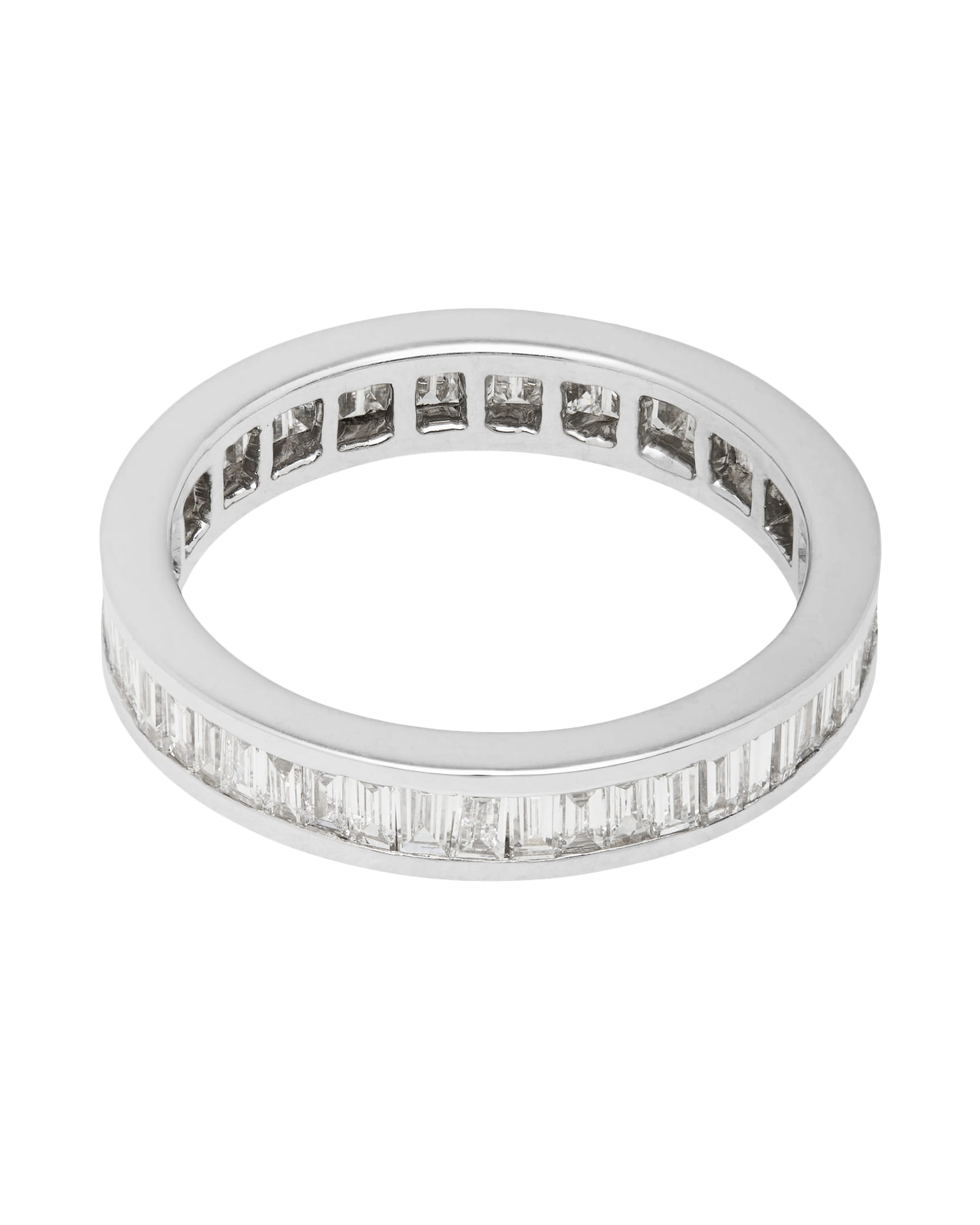 Anello eternity in oro bianco con diamanti baguette 2,16 ct tot-2