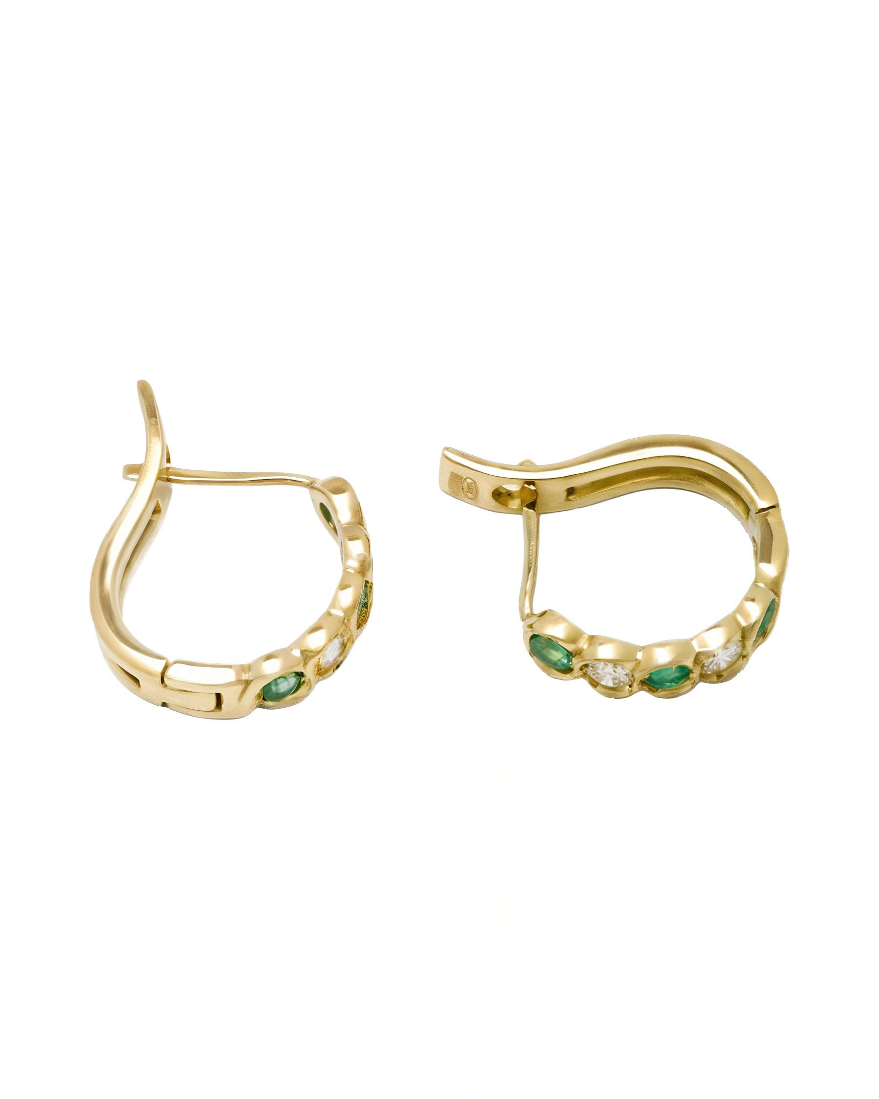 Orecchini semicerchio a clip in oro giallo con diamanti e smeraldi-2