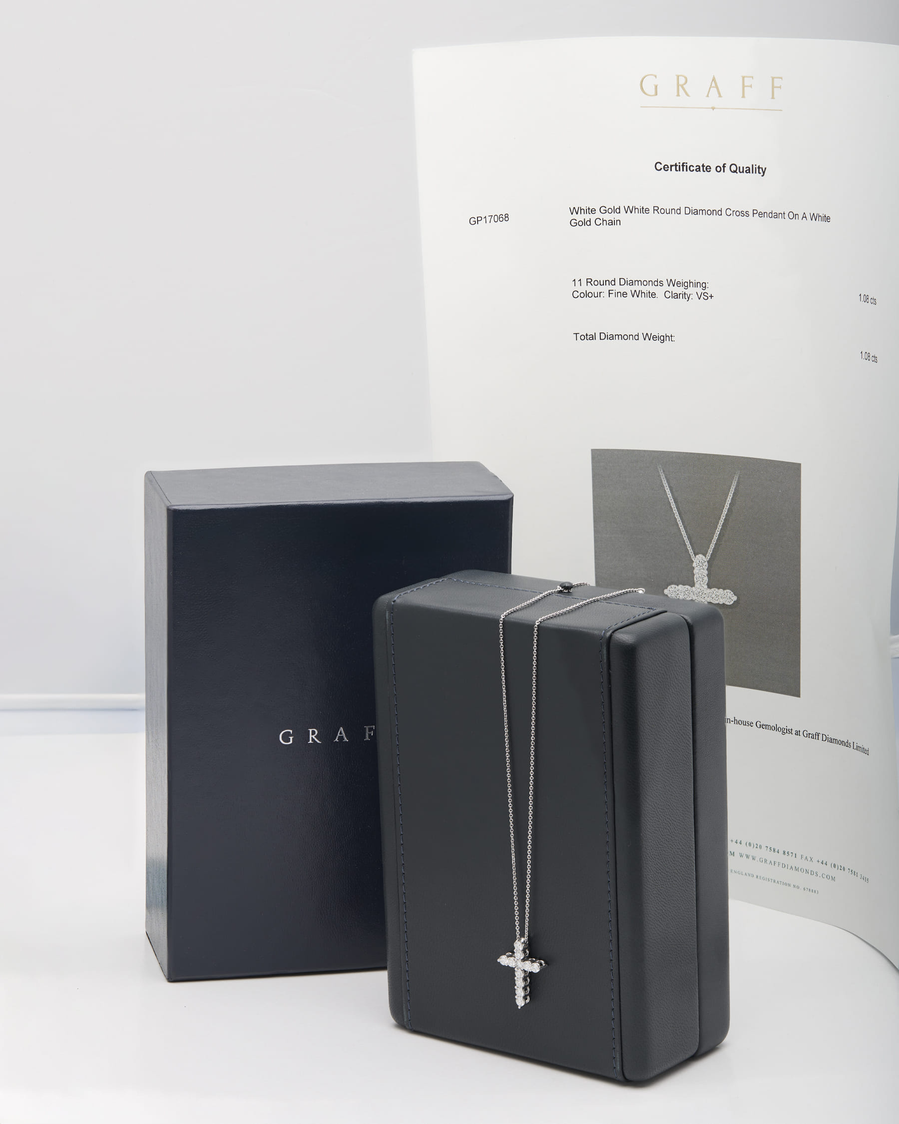 Catenina graff con ciondolo croce e diamanti-3
