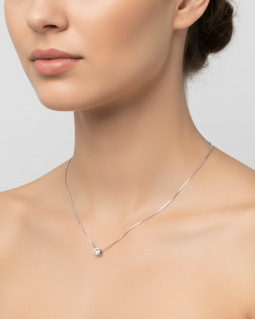 Catenina punto luce a filo in oro bianco con diamante 0,40 ct-3