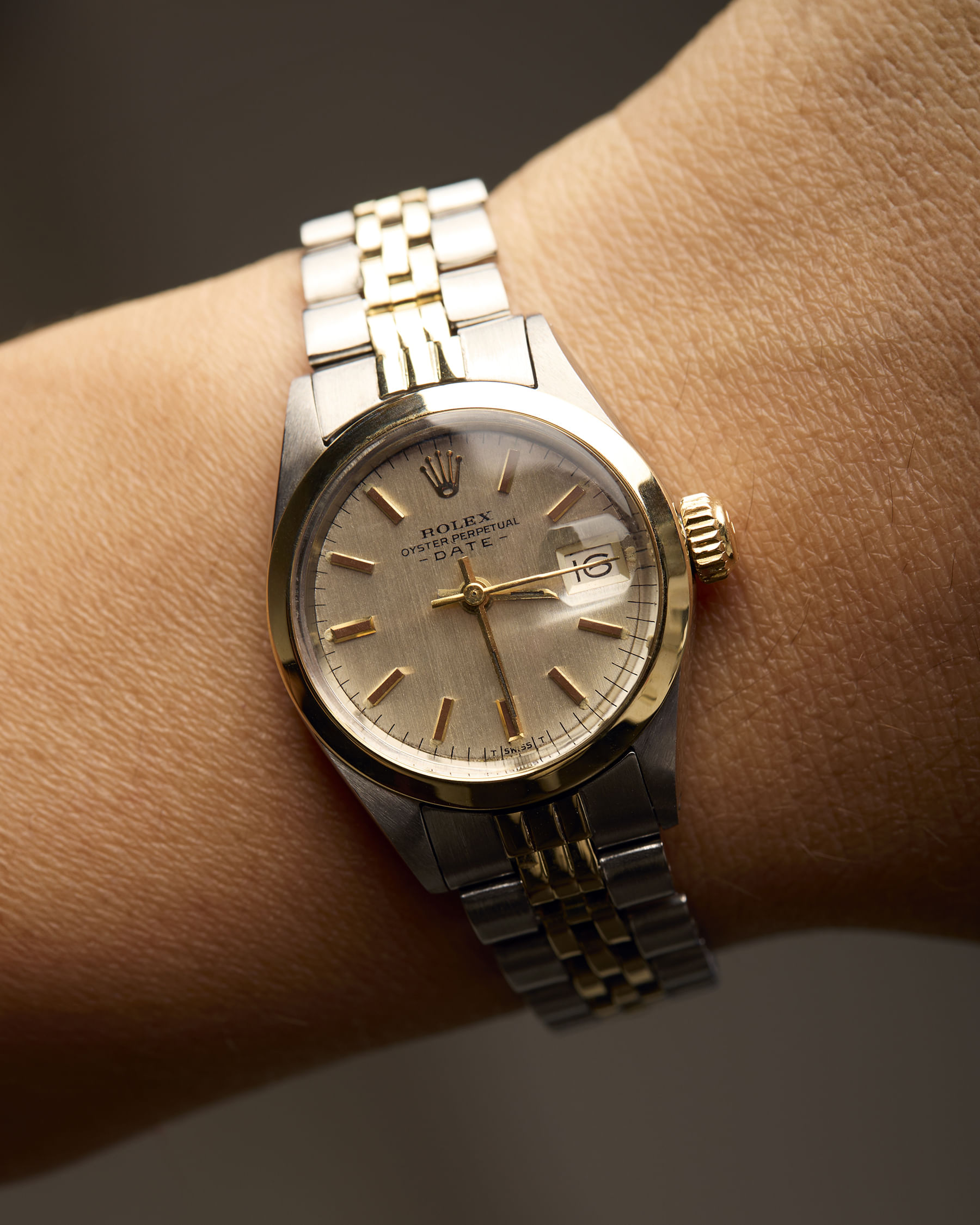 Rolex lady oyster perpetual date steel gold 26mm ref 6916-6