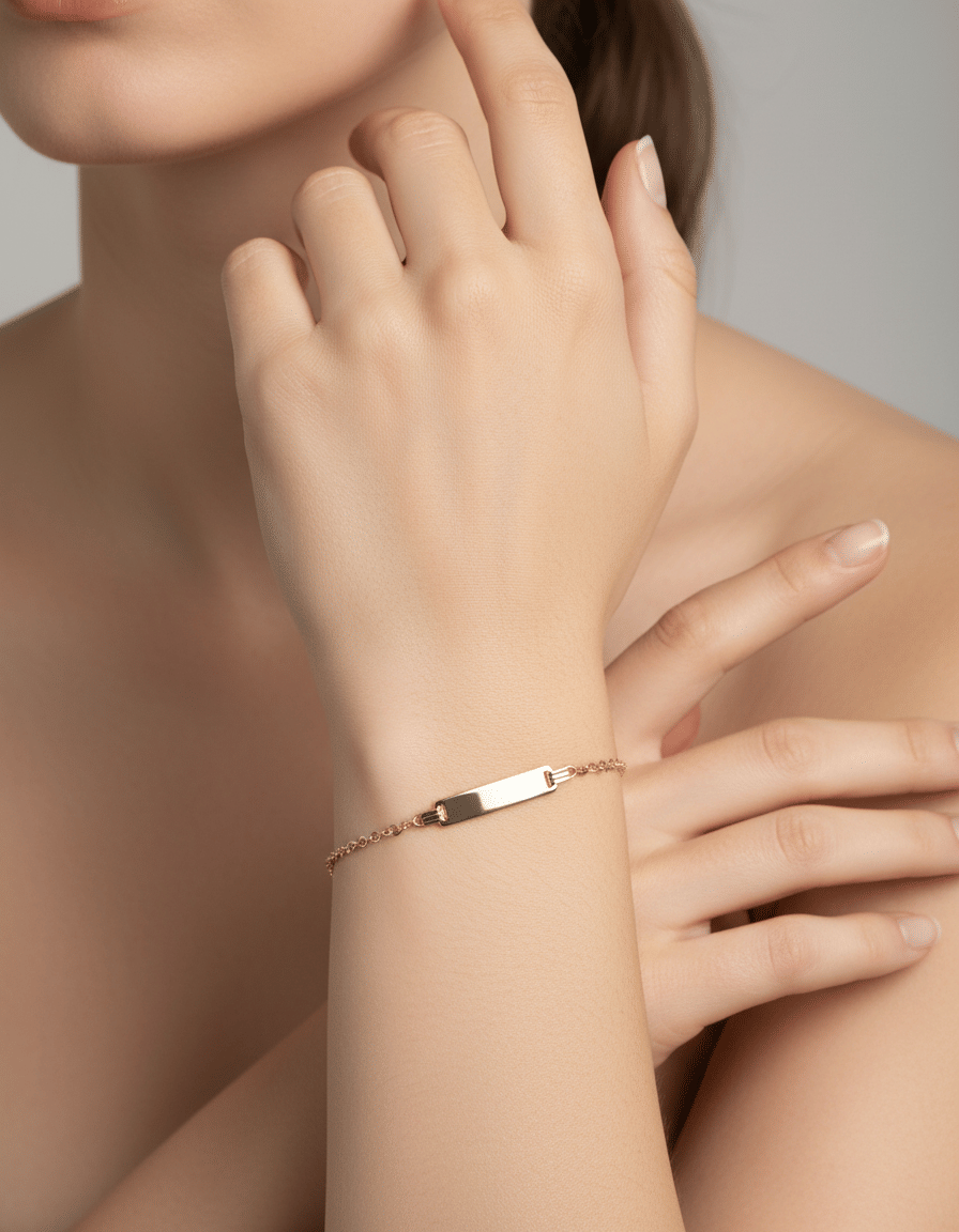 Bracciale bambino con targhetta in oro giallo-3