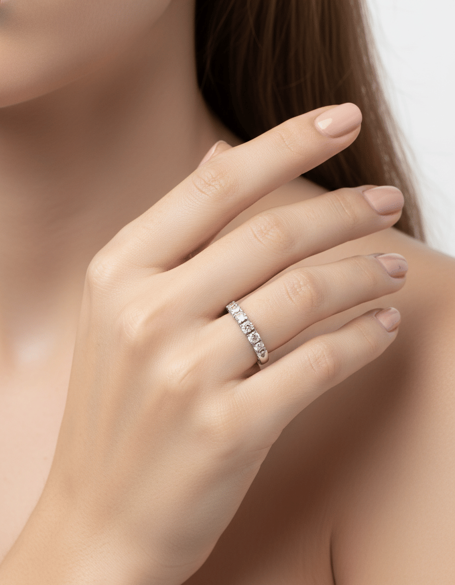 Anello veretta tornita in oro bianco con 5 diamanti 0,40 ct-4