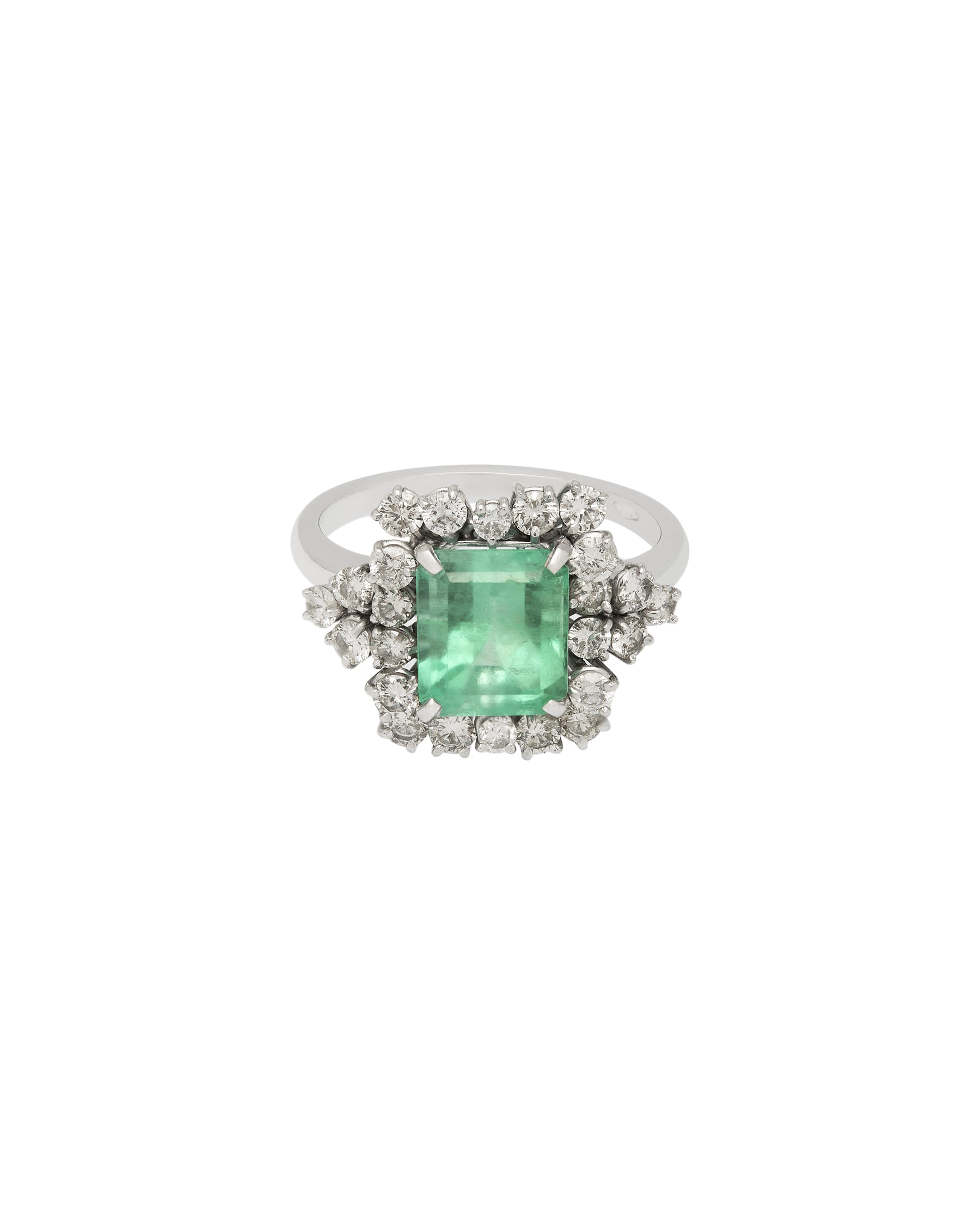 Anello in oro bianco con smeraldo taglio rettangolo e diamanti-1