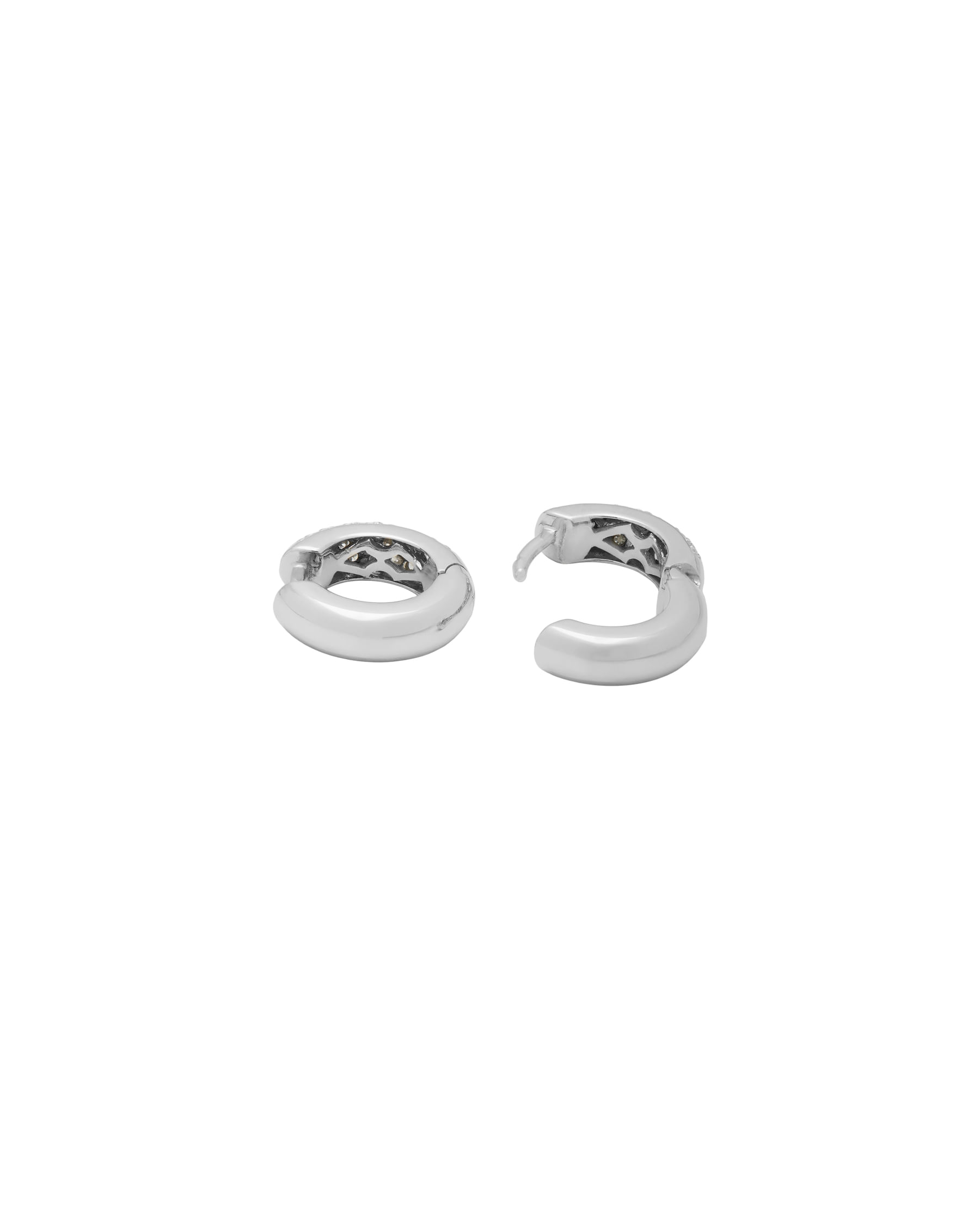 Orecchini cerchietto in oro bianco con pavè di diamanti-2