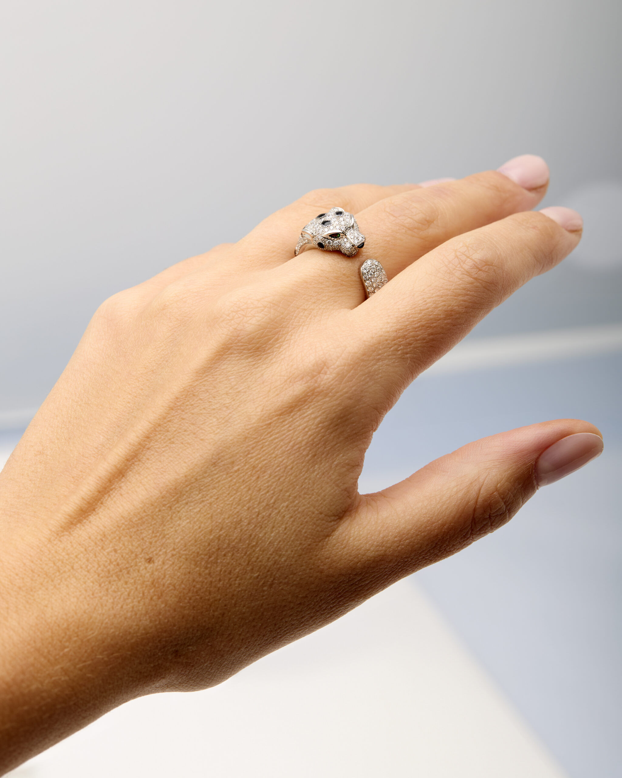 Anello panthère de cartier, modello medio, semi-pavé-7