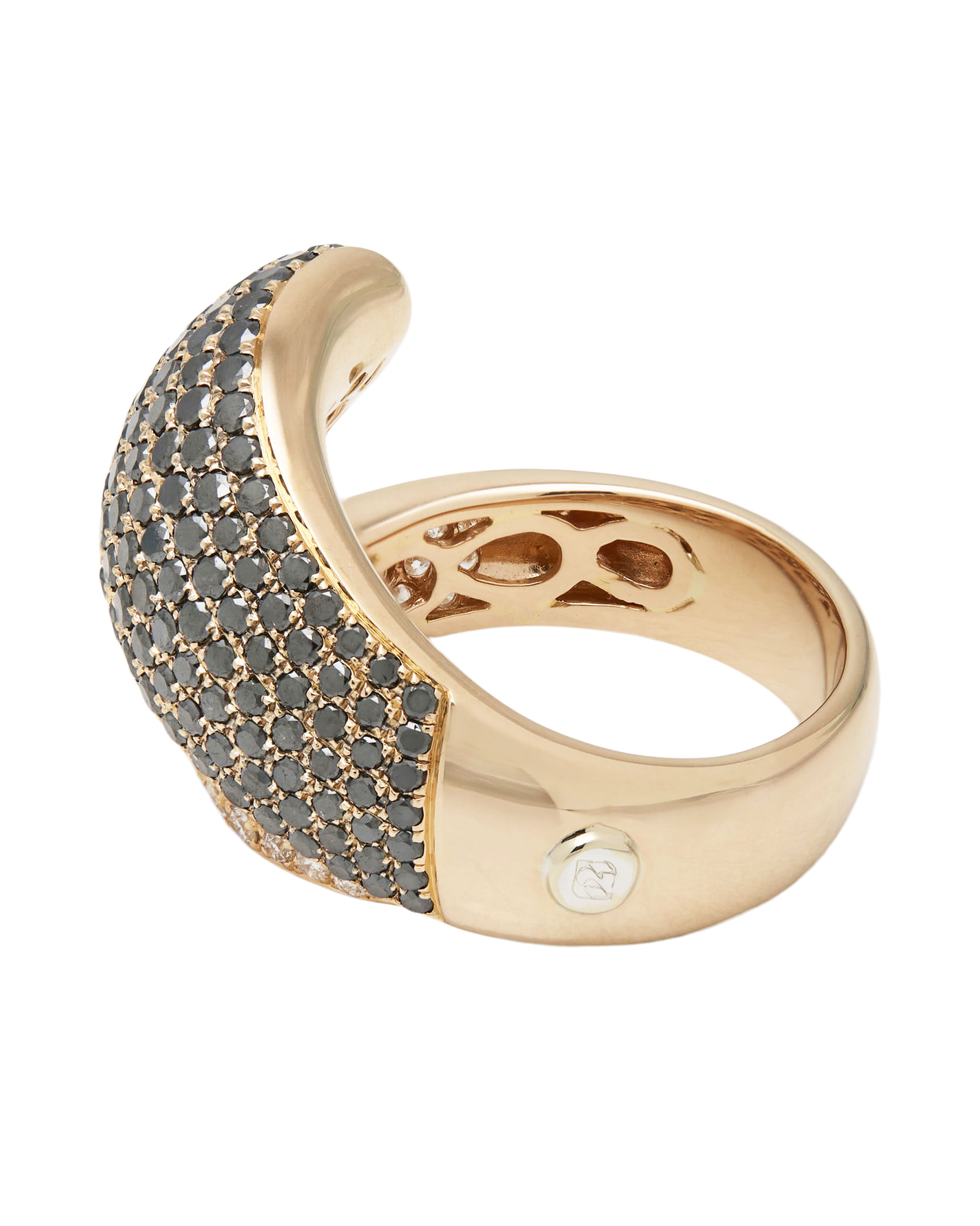 Anello fascia contrariè in oro rosa con diamanti bianchi e neri-2