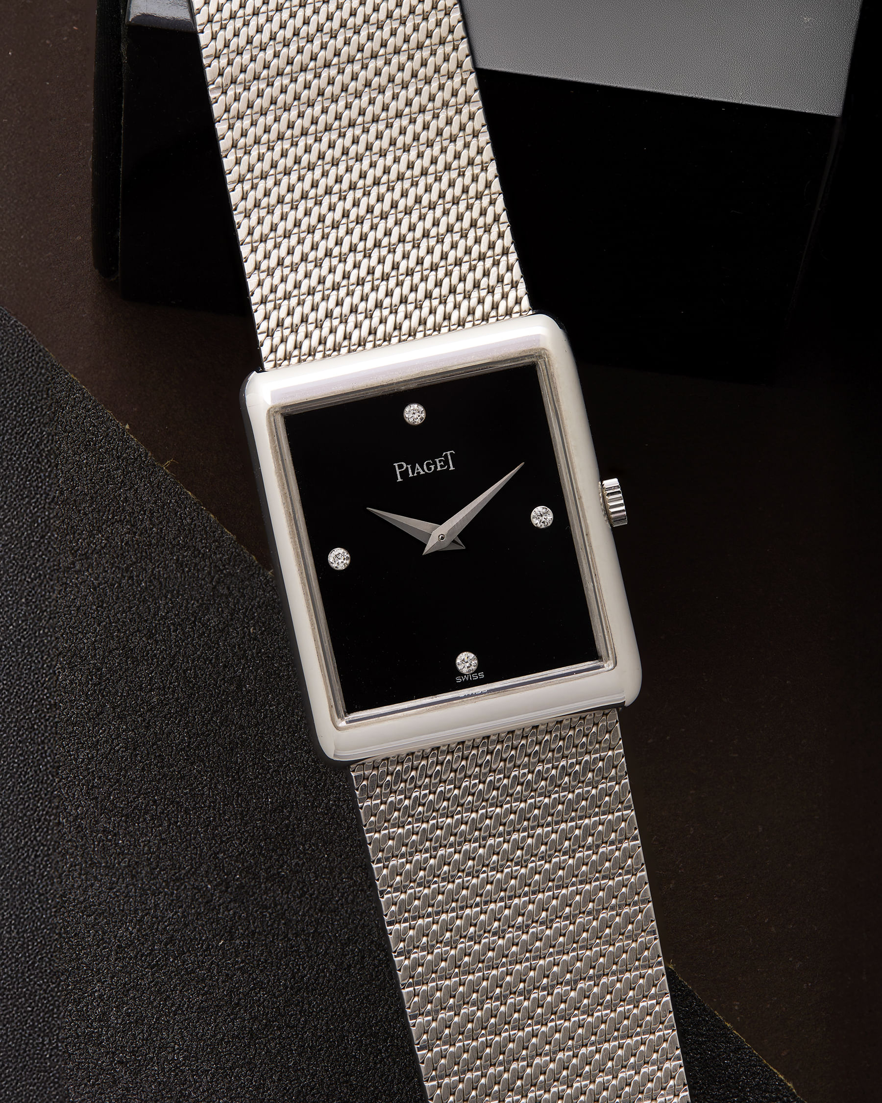 Piaget tank ultra-thin white gold 18 kt onyx and diamond dial ref 9150-2
