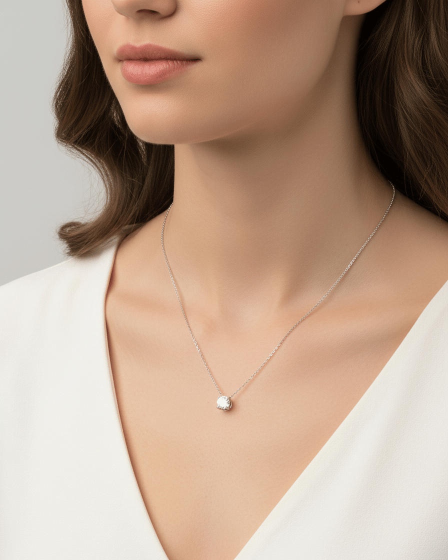 Catenina punto luce a filo in oro bianco con diamante 0,53 ct-3