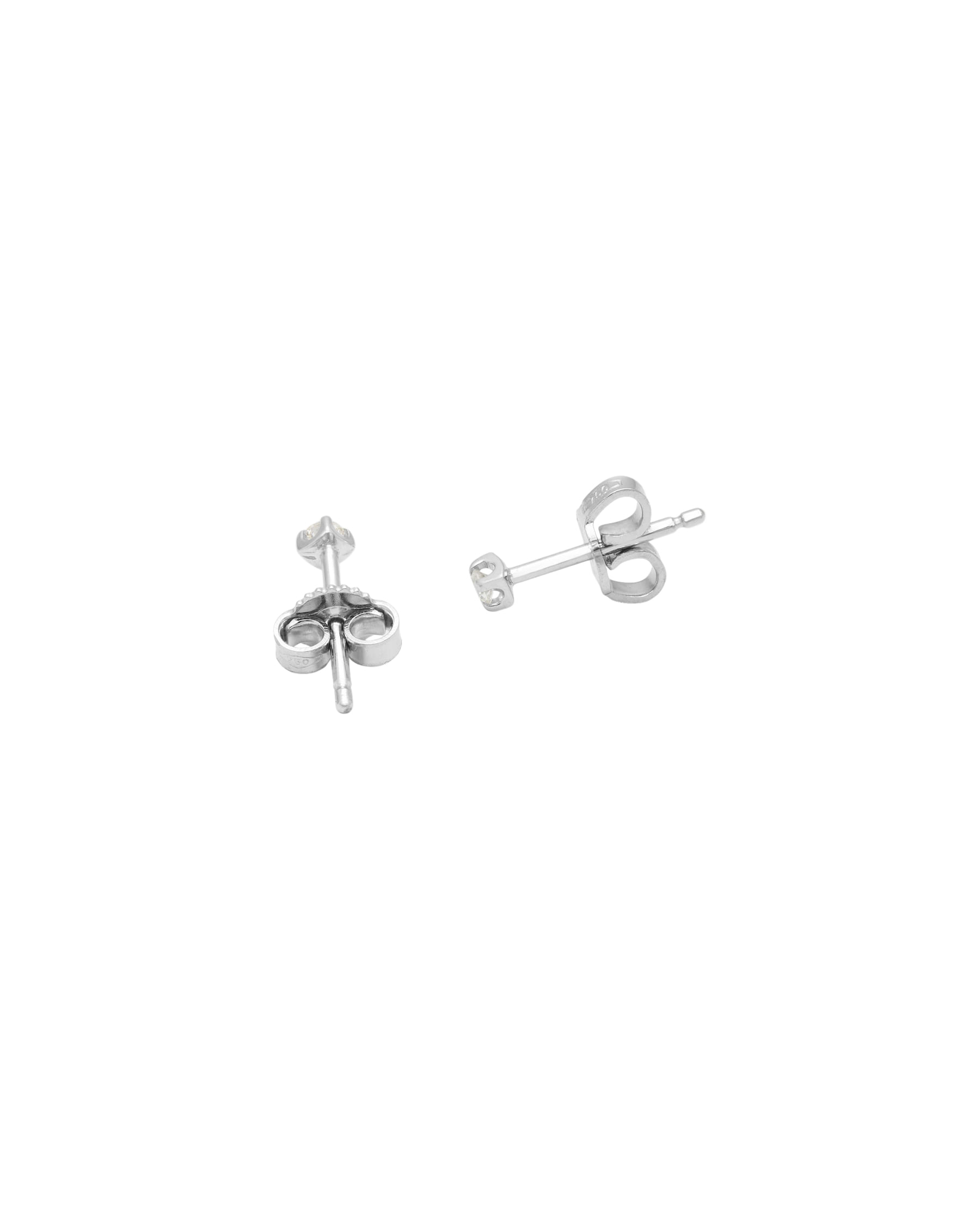 Orecchini punto luce in oro bianco con diamanti 0,06 ct-2