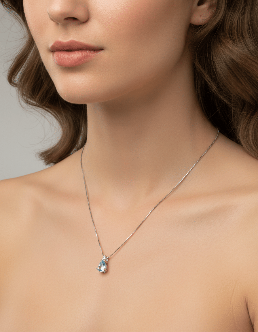 Catenina in oro bianco con ciondolo in acquamarina e diamante-4