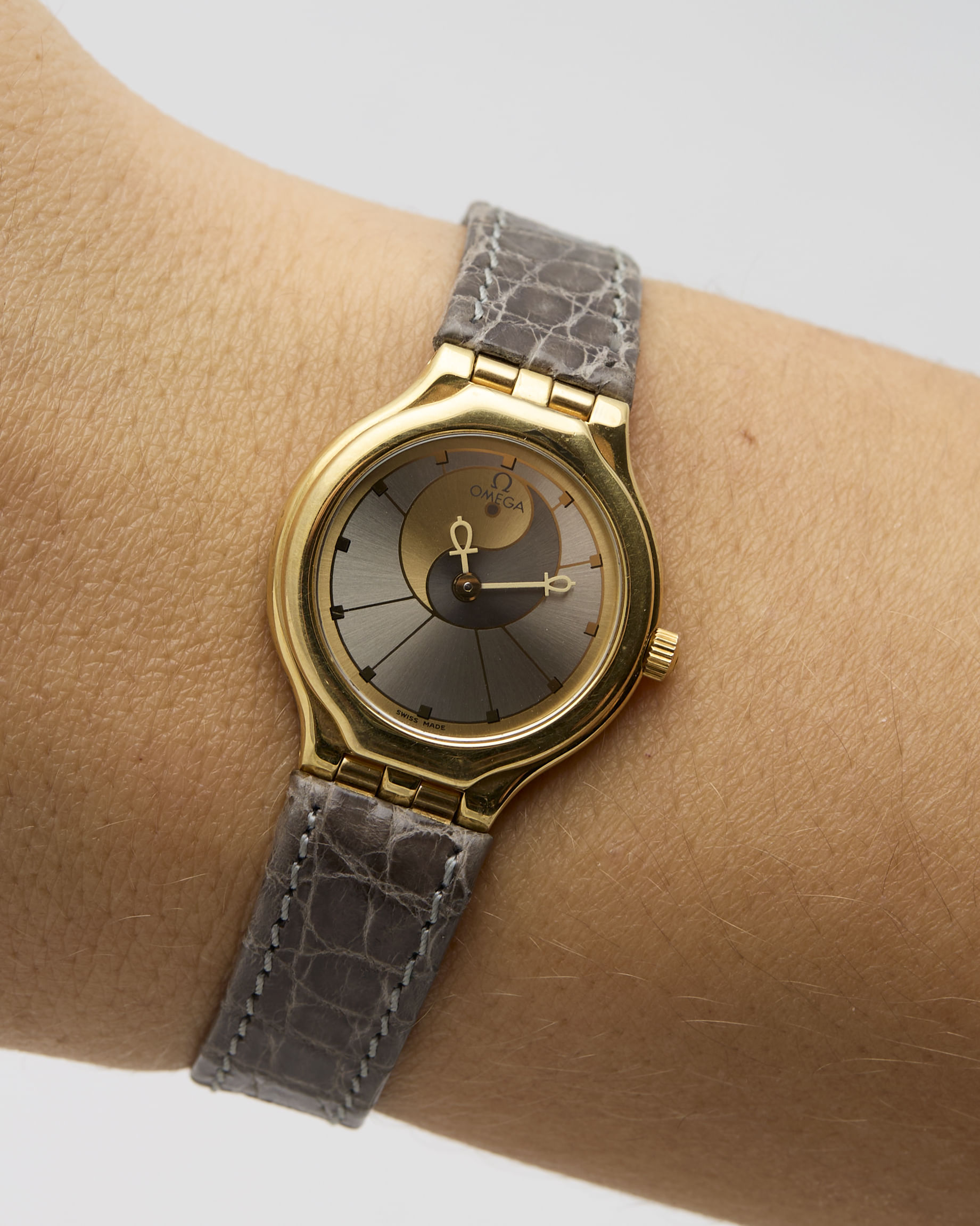 Omega de ville symbol gold 18kt ref 595.0101-4