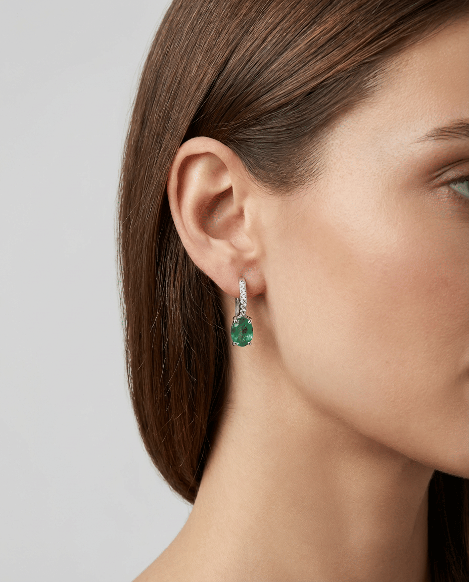 Orecchini a clip in oro bianco con smeraldi e diamanti-4