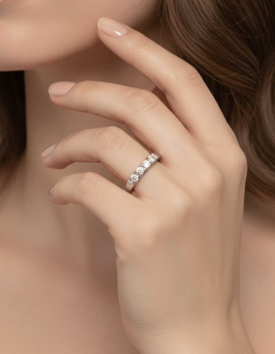 Anello veretta oro bianco con 5 diamanti 0,80 ct-4