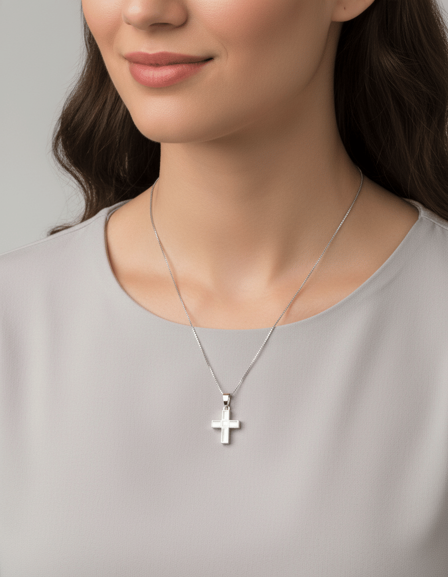 Catenina veneziana e ciondolo croce geometrico in oro bianco-3