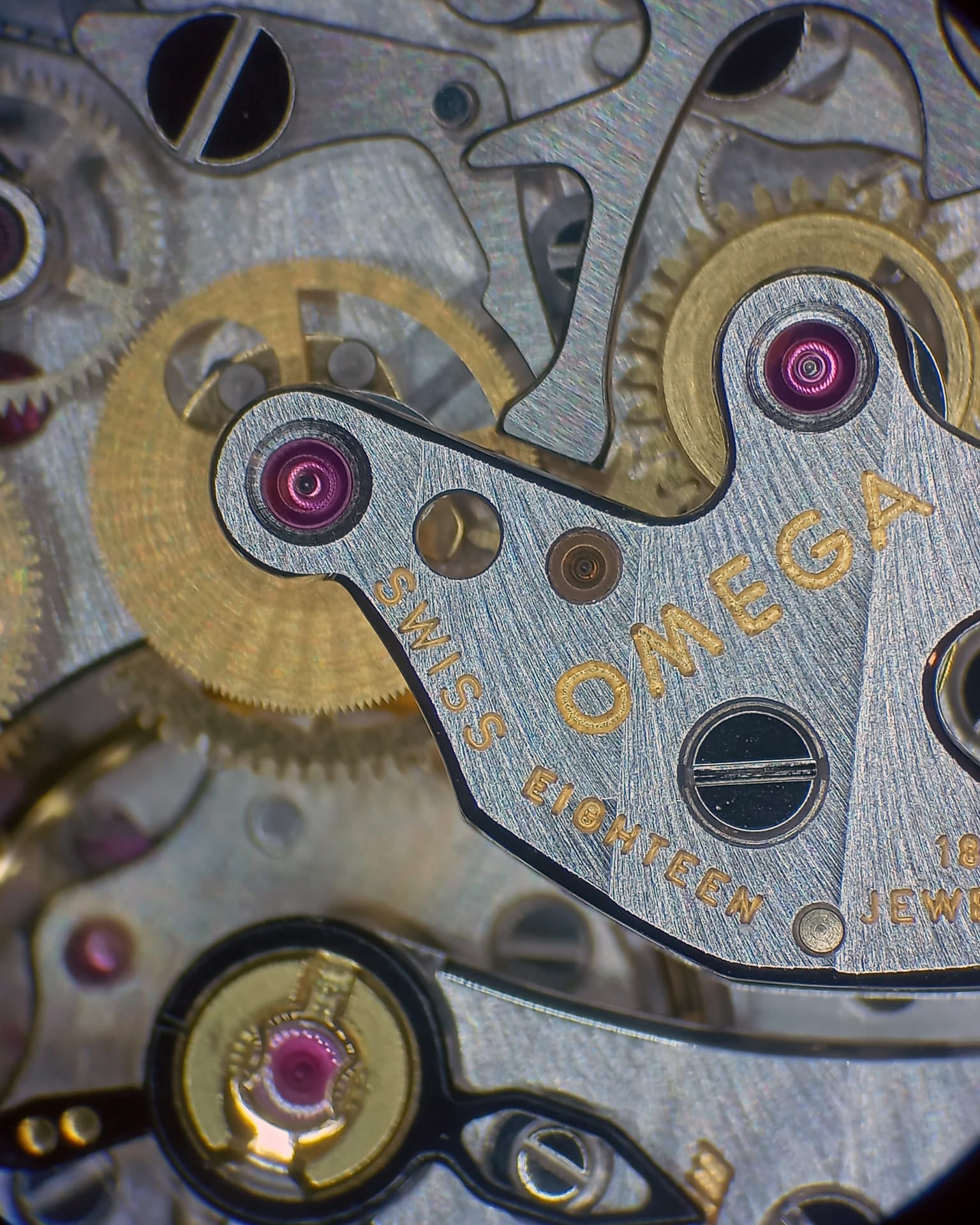 Omega speedmaster professional moonwatch moonphase broad arrow 3575.20.00-8