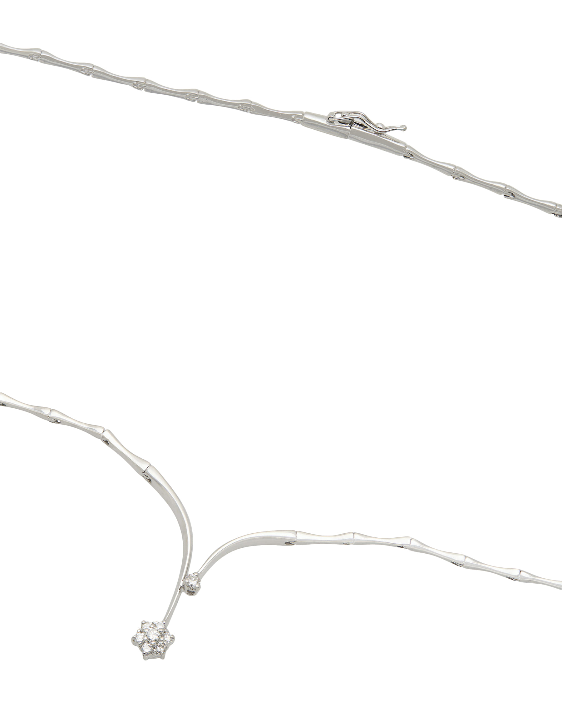 Collier in oro bianco con ciondolo fiore e punto luce con diamanti-2