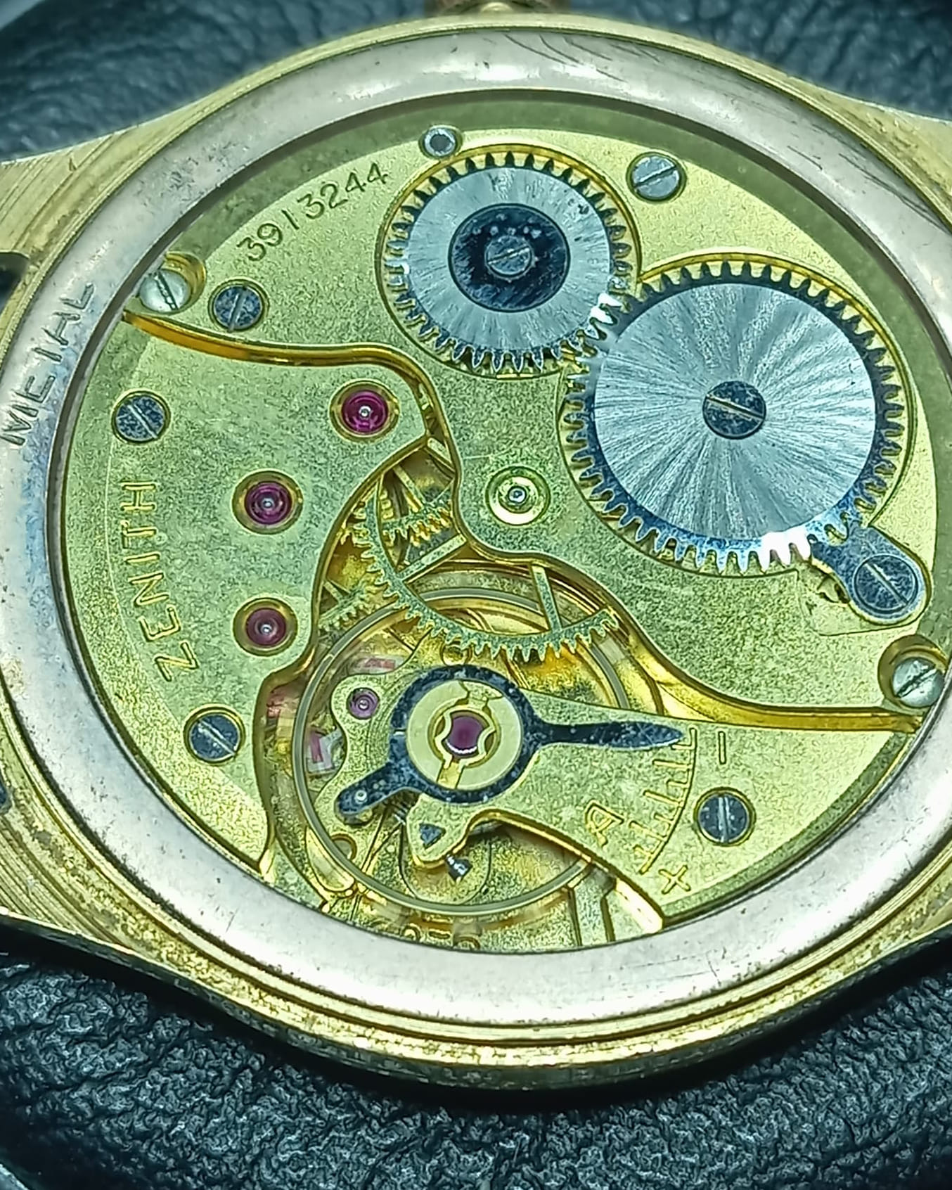 Zenith classic vintage rose gold 34 mm cal 126-6-7