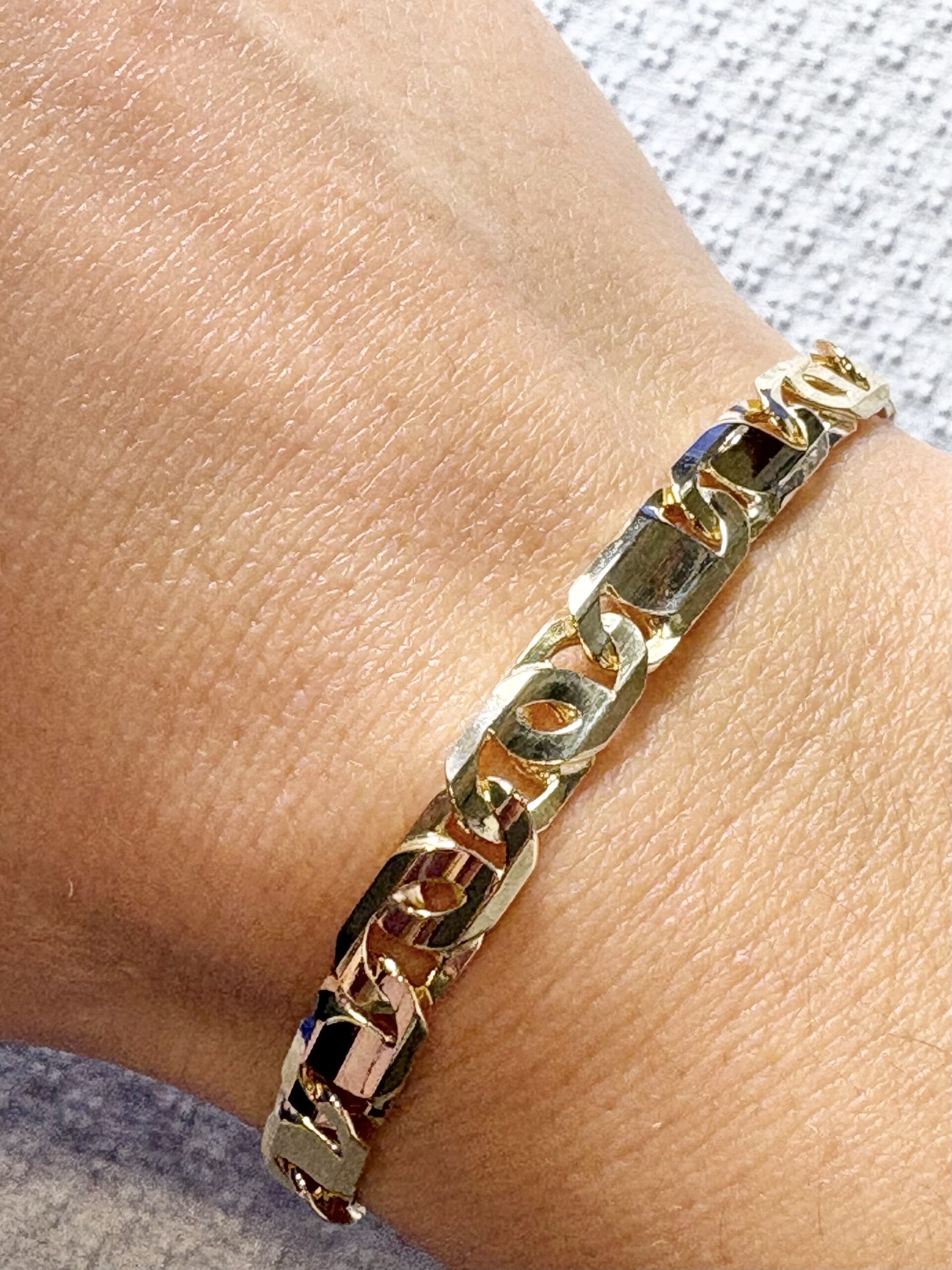 Bracciale in oro giallo con maglia piena occhio di tigre e di pernice-3