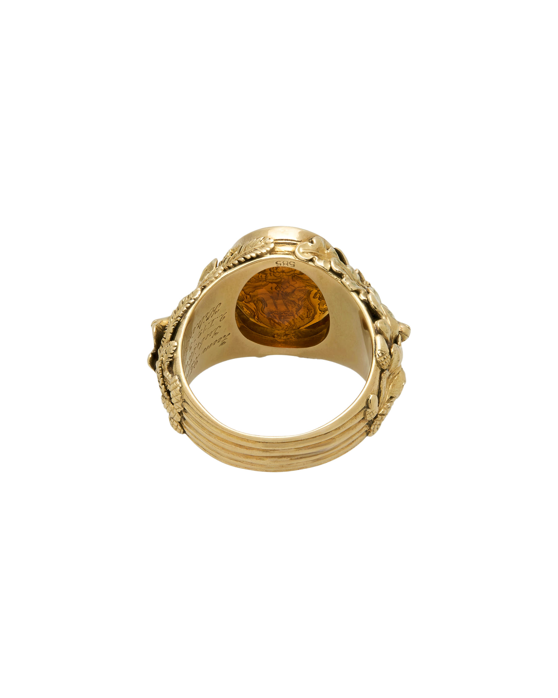 Anello chevalier in oro giallo 14kt con quarzo fume’ inciso-3