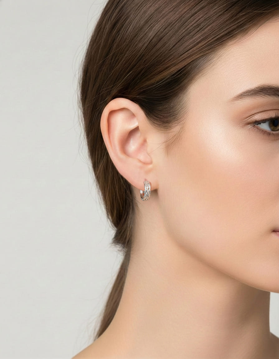 Orecchini filodellavita mini cerchio in oro bianco 9 kt-3