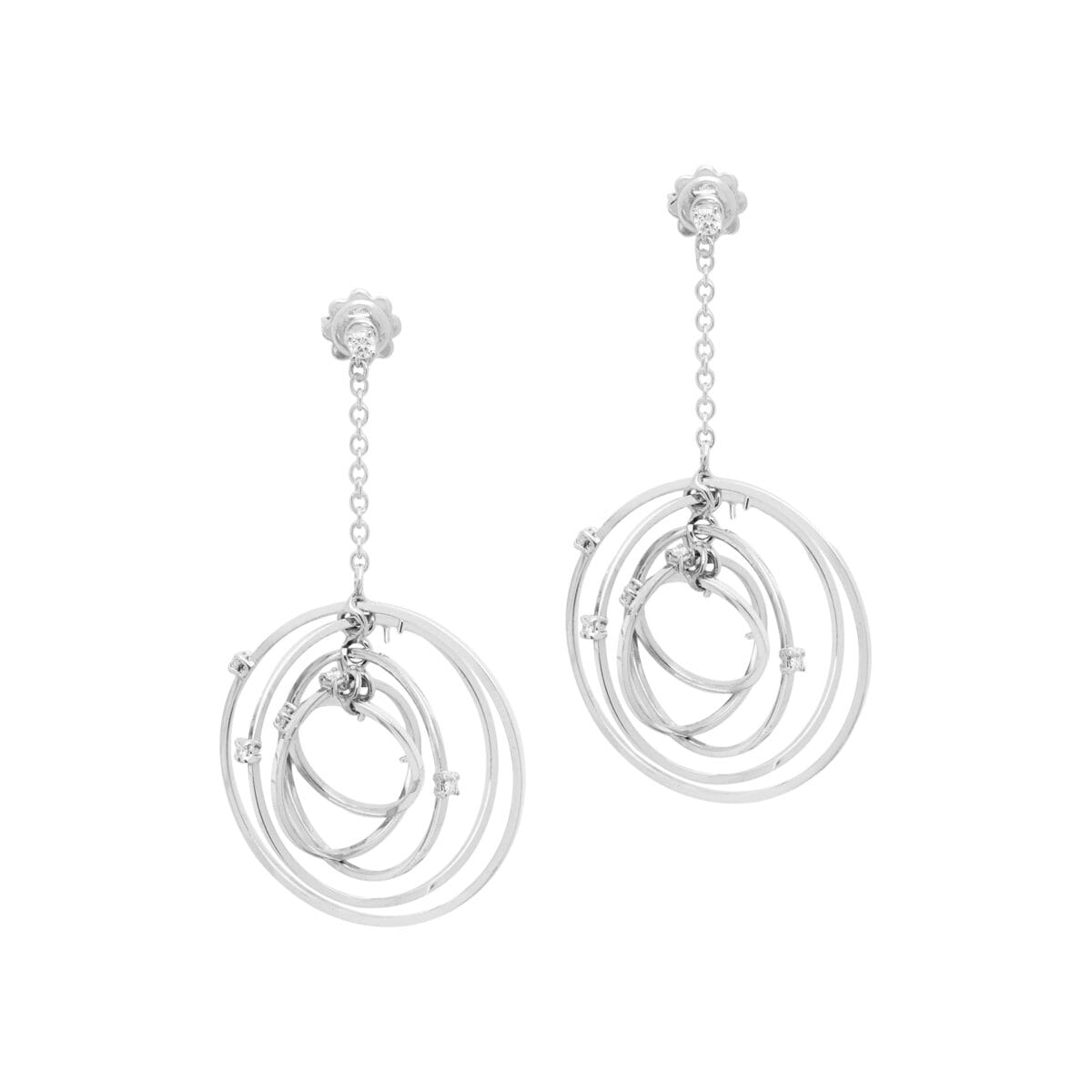 Orecchini pendenti alfieri in oro bianco con cerchi mobili e punto luce di diamanti-1