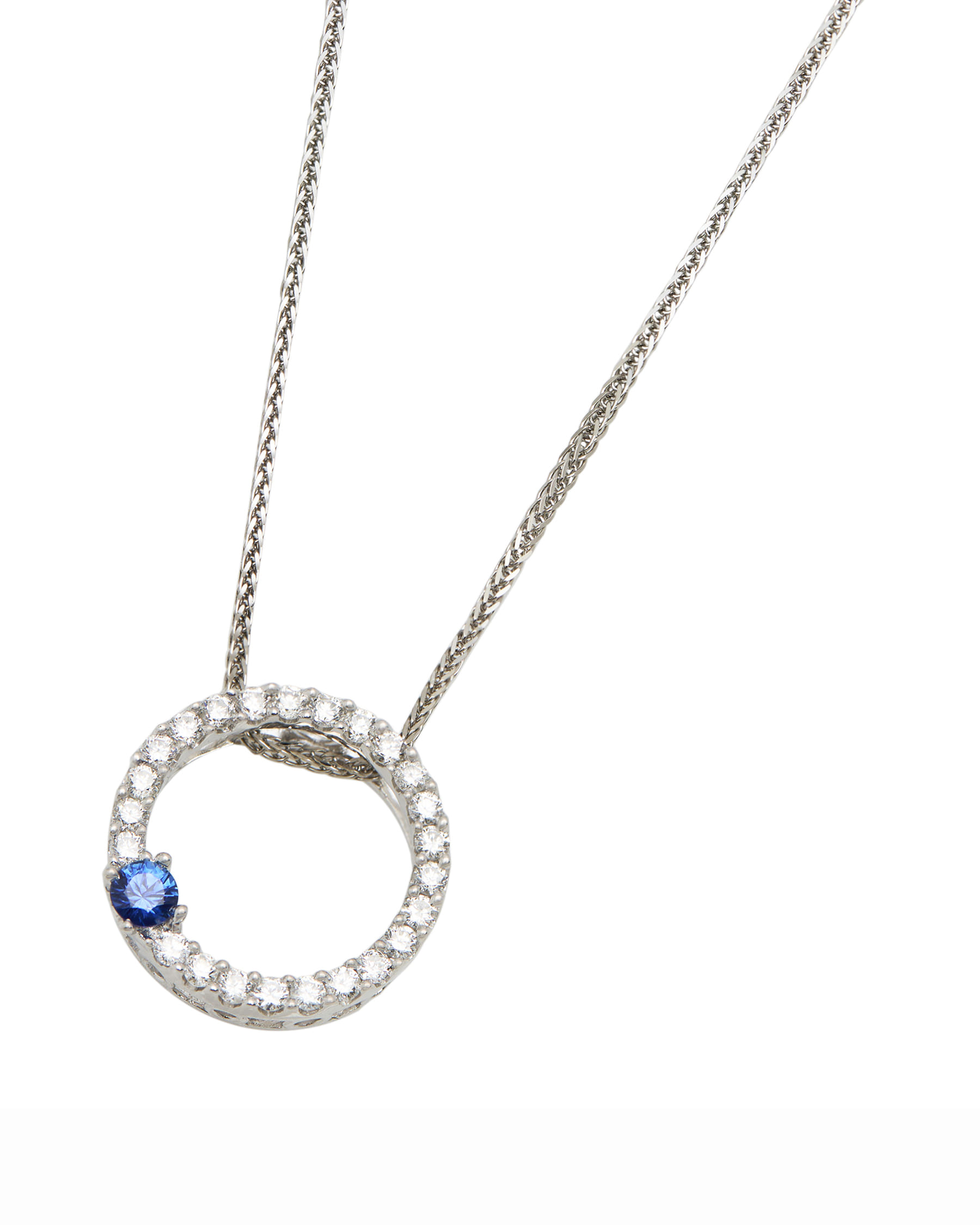 Catenina in oro bianco con ciondolo circolare con diamanti e zaffiro-1