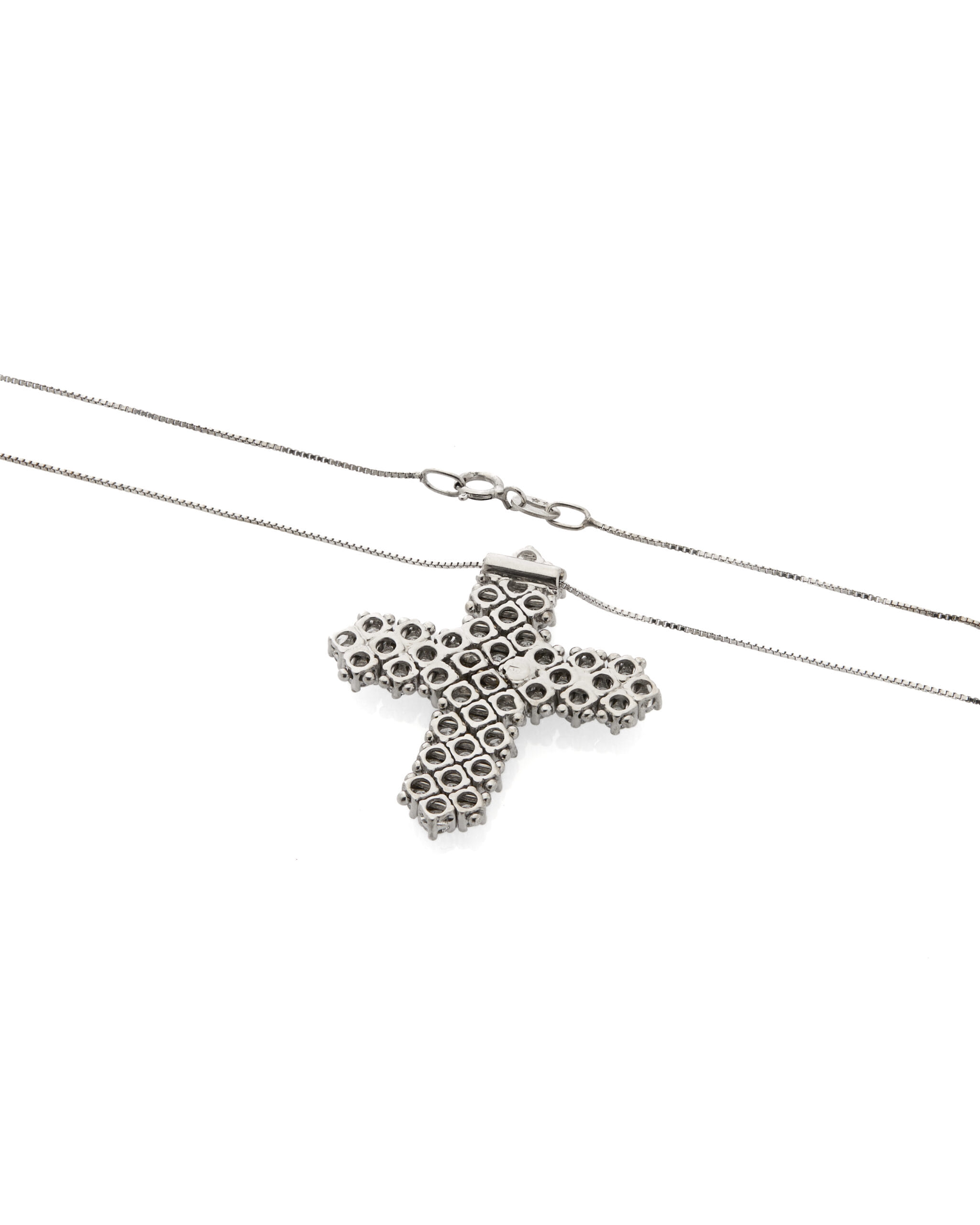 Catenina con ciondolo croce maglia morbida oro bianco e diamanti-2