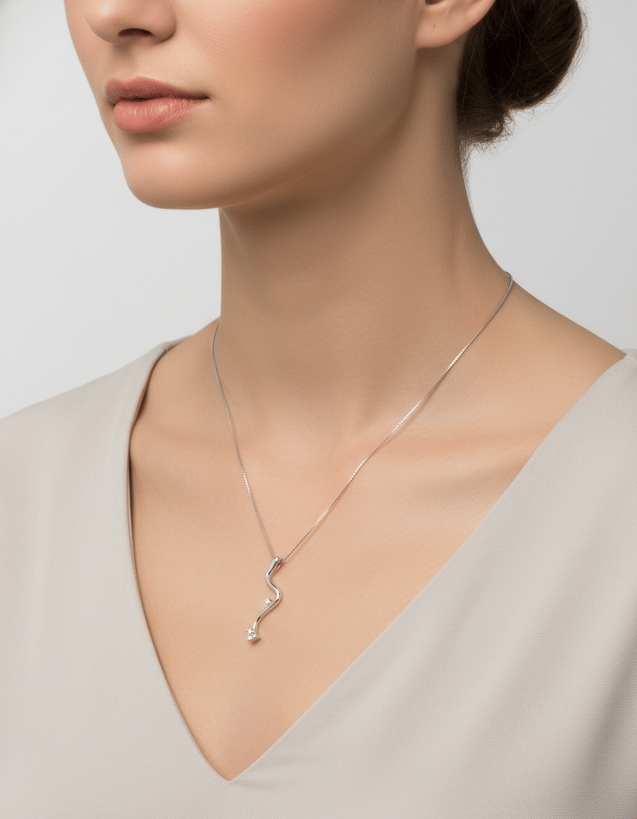 Catenina veneziana in oro bianco con ciondolo ondulato con diamanti-3