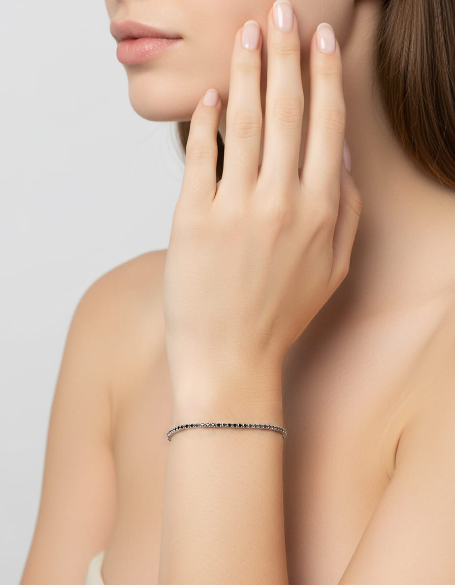 Bracciale tennis in oro bianco e diamanti neri 0,094 ct-3