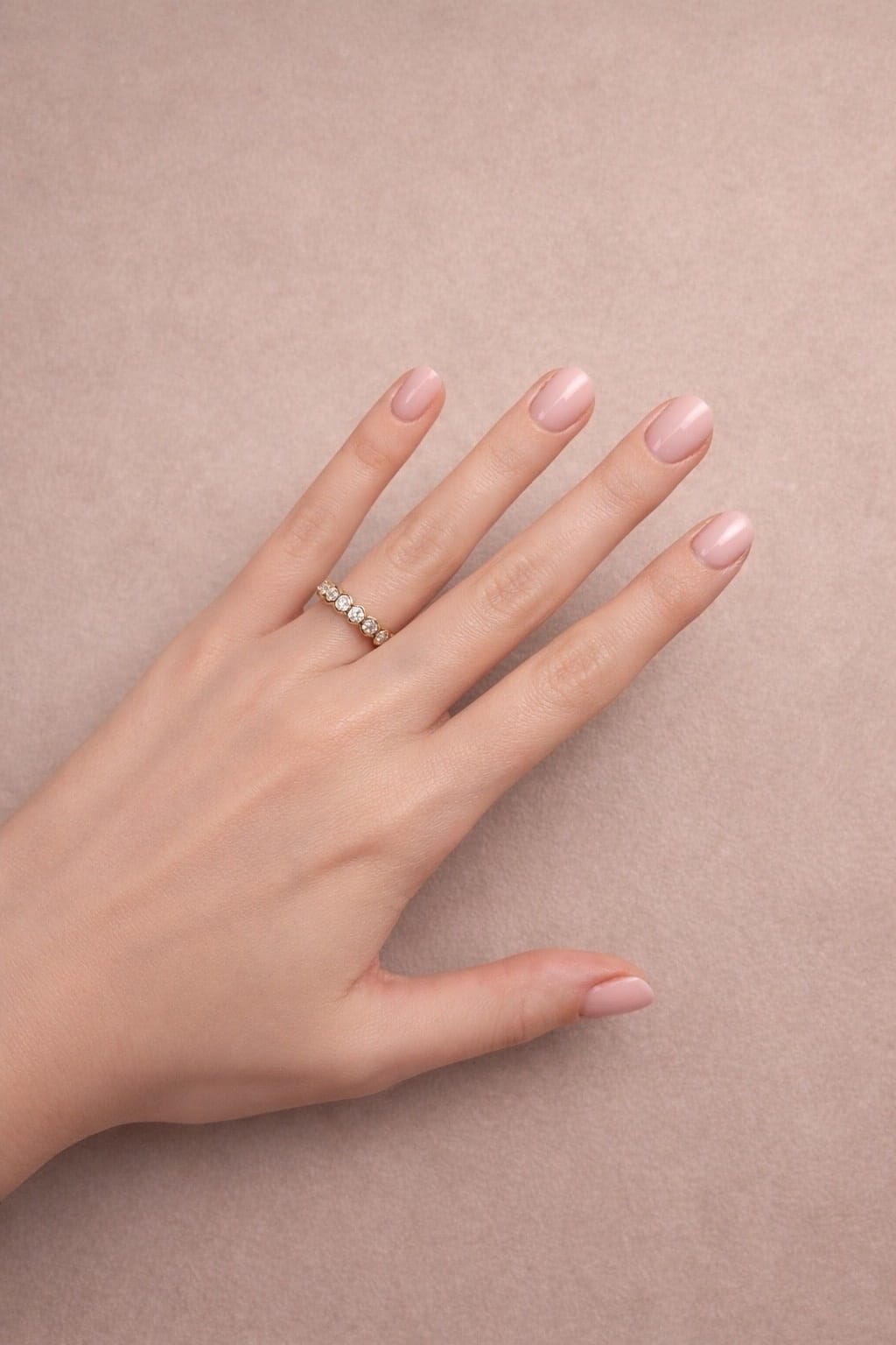 Anello eternity maglia morbida in oro giallo e diamanti-3