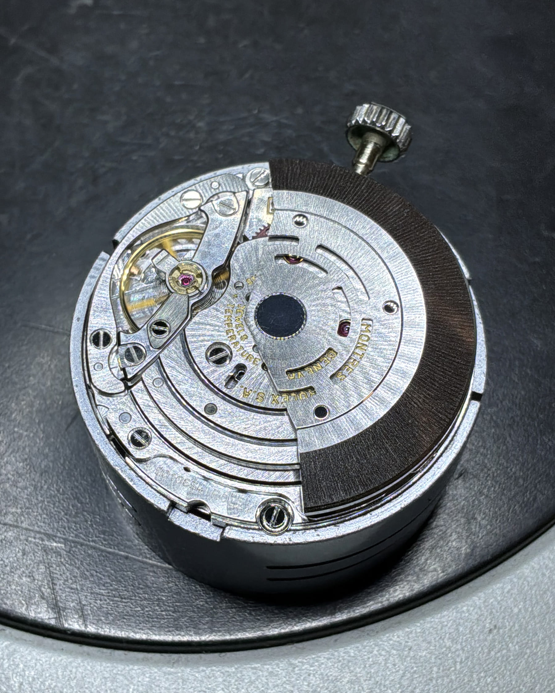 Rolex oyster perpetual date ref 15200-7