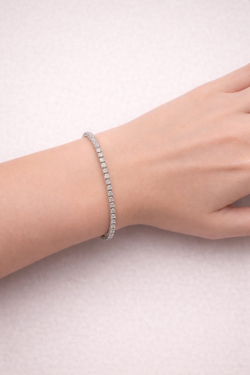 Bracciale tennis in oro bianco con diamanti 2,02 ct-3