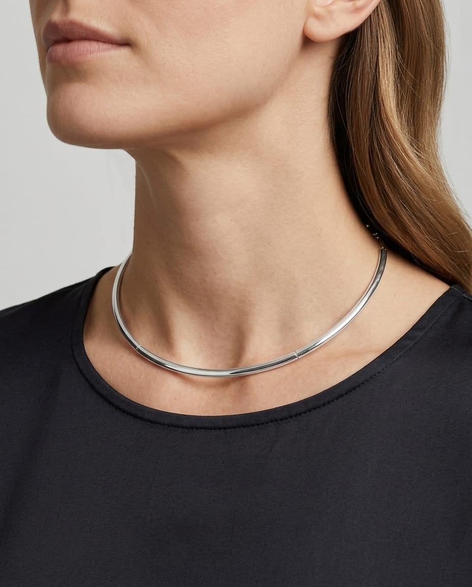 Collana semi rigida in oro bianco-3