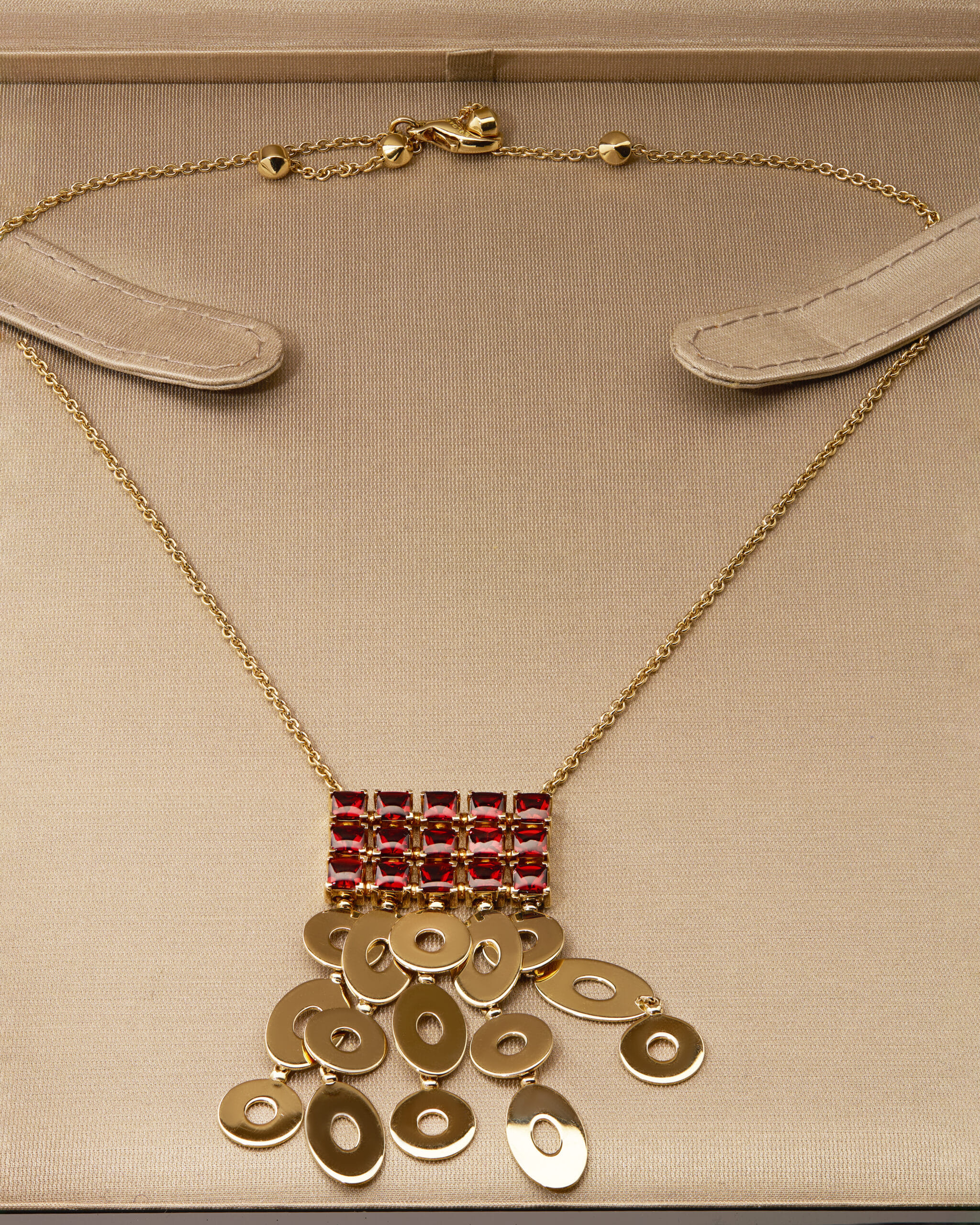 Collana bulgari lucea in oro giallo granati-3